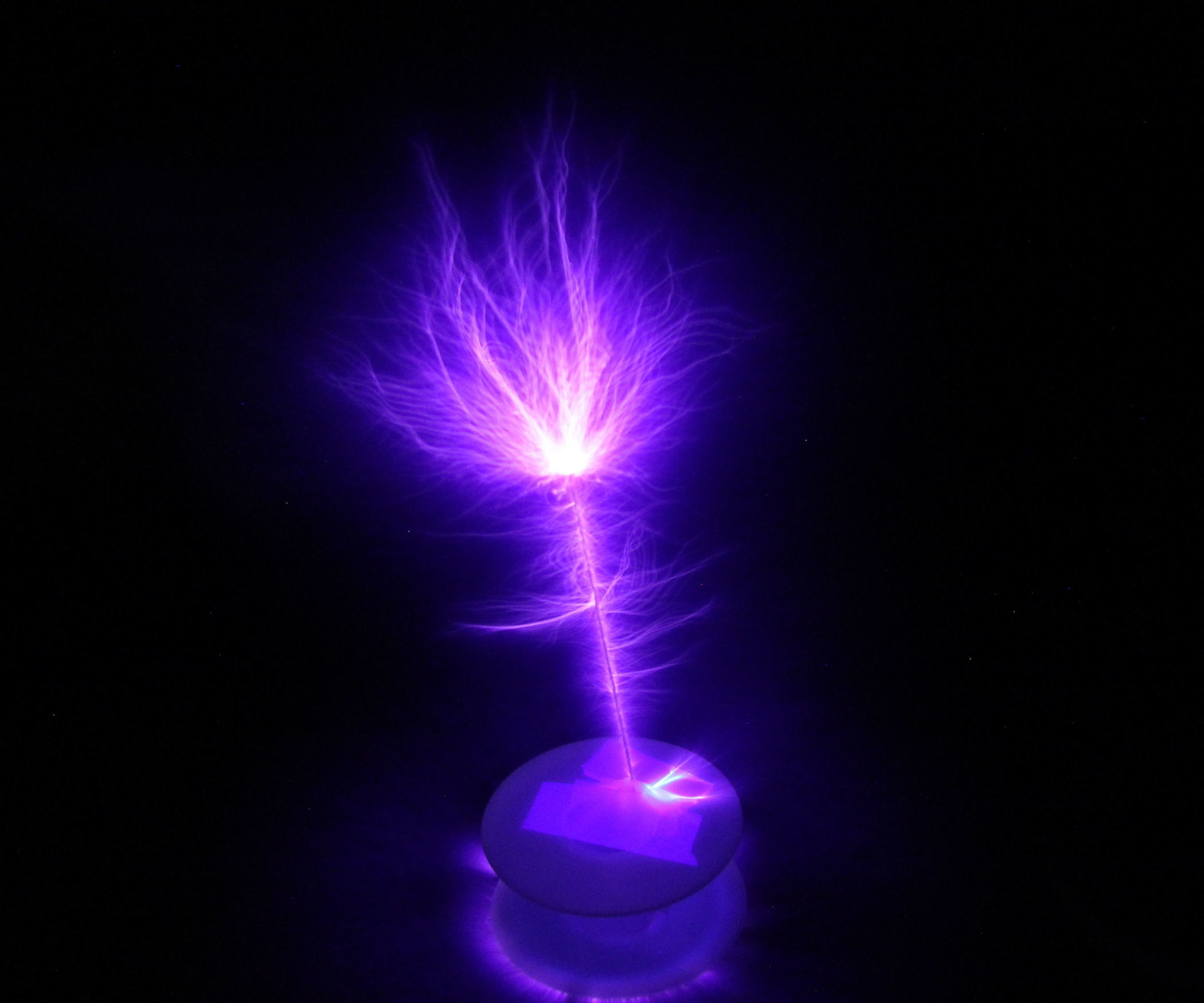 2100x1750 The Lightning Machine: How to Build a Tesla Coil: 12 Steps (with Pictures)