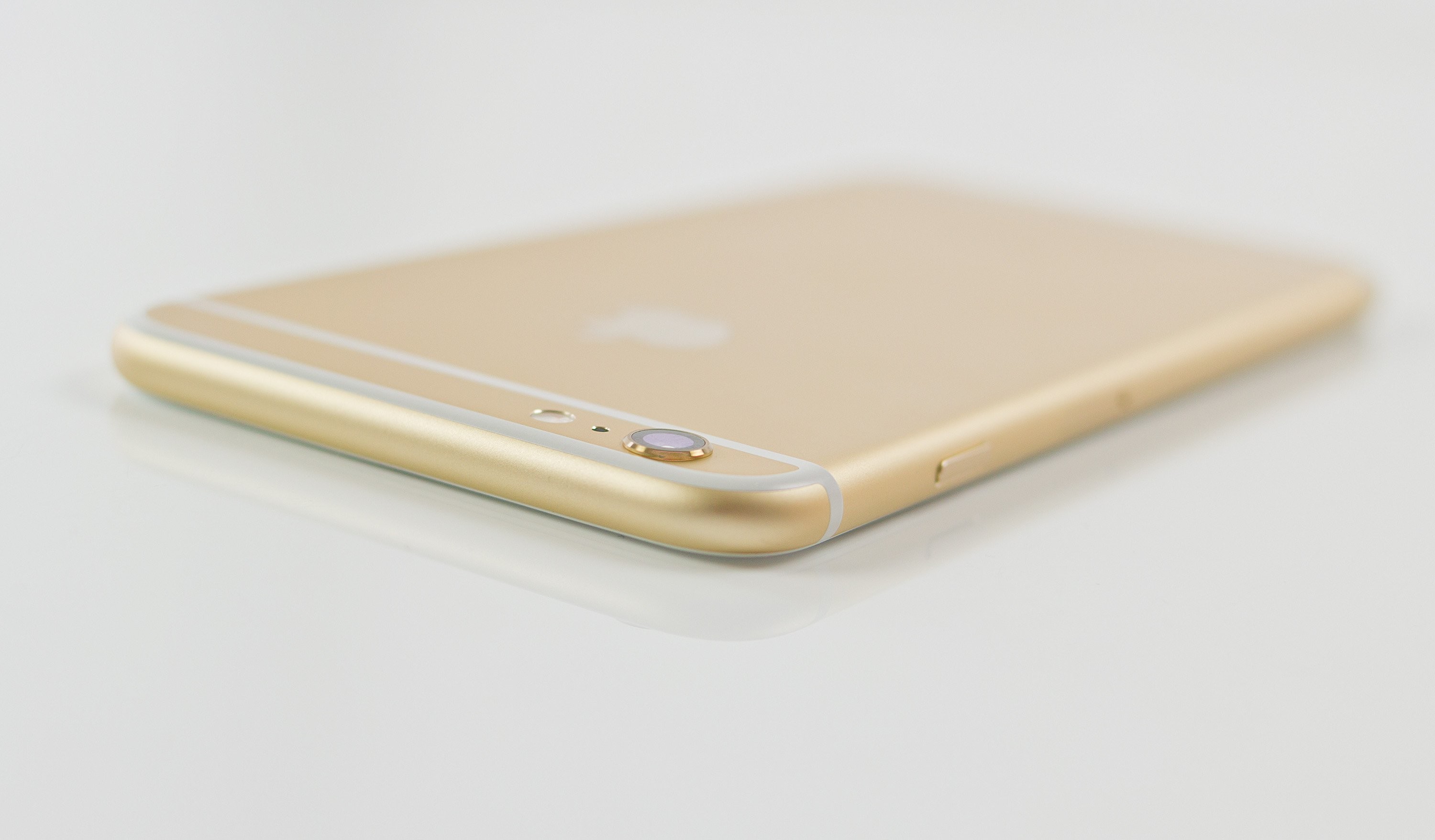 3000x1757 Iphone 6 Plus Gold Wallpaper Free Desktop