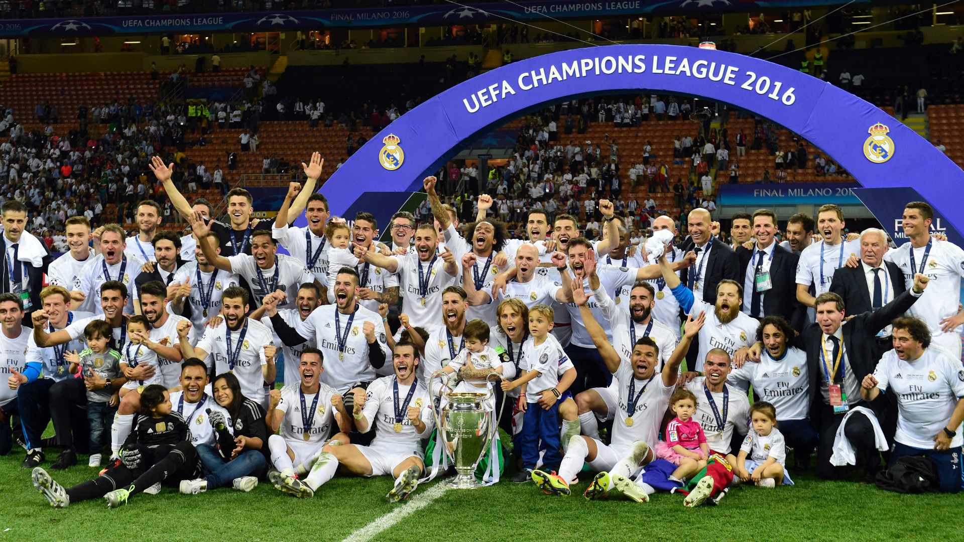1920x1080 Microsoft scores Real Madrid #39digital transformation#39 deal ZDNet - HD  Wallpapers