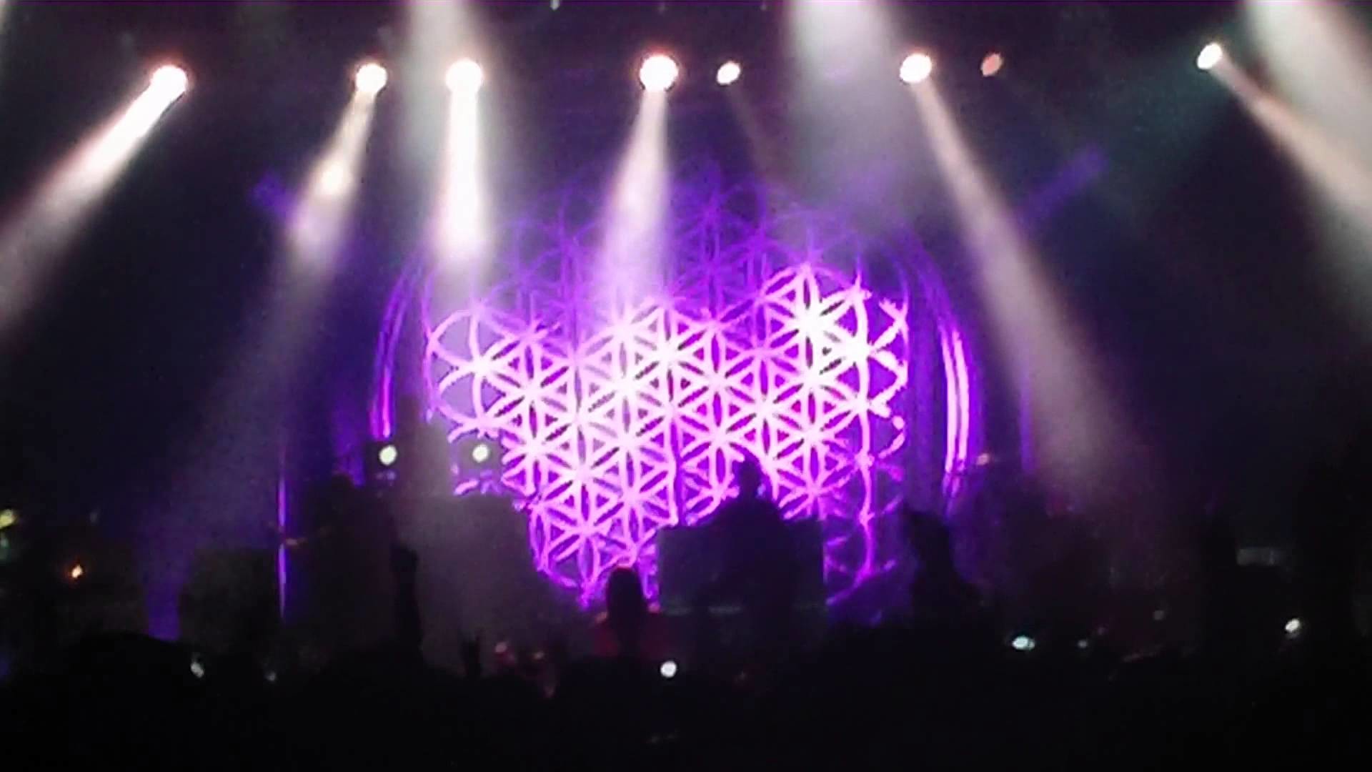 1920x1080 Bring me the horizon - Shadow Moses (Live at Ramfest 2013)
