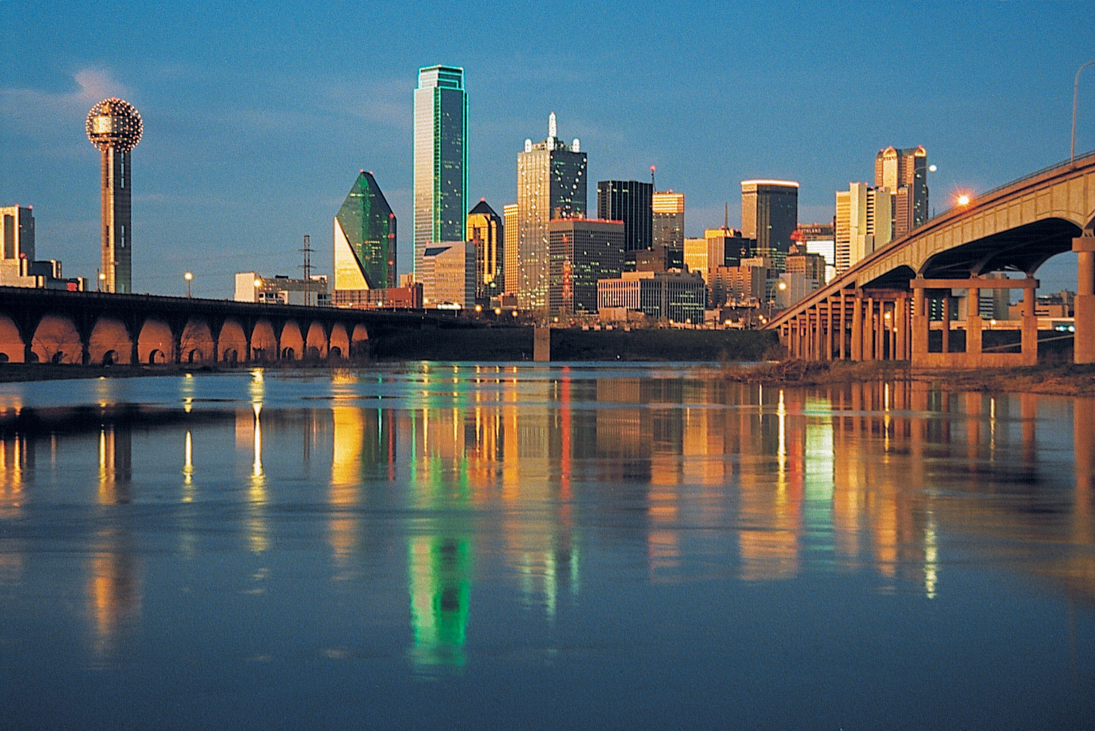 2250x1503 Dallas Texas Skyline Wallpaper