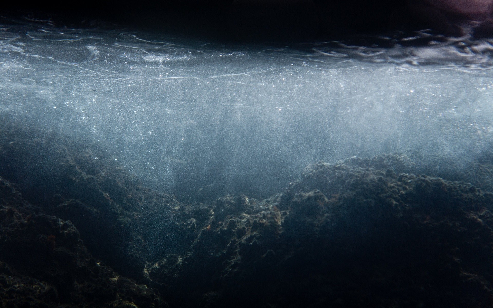 1920x1200 Underwater Wallpaper