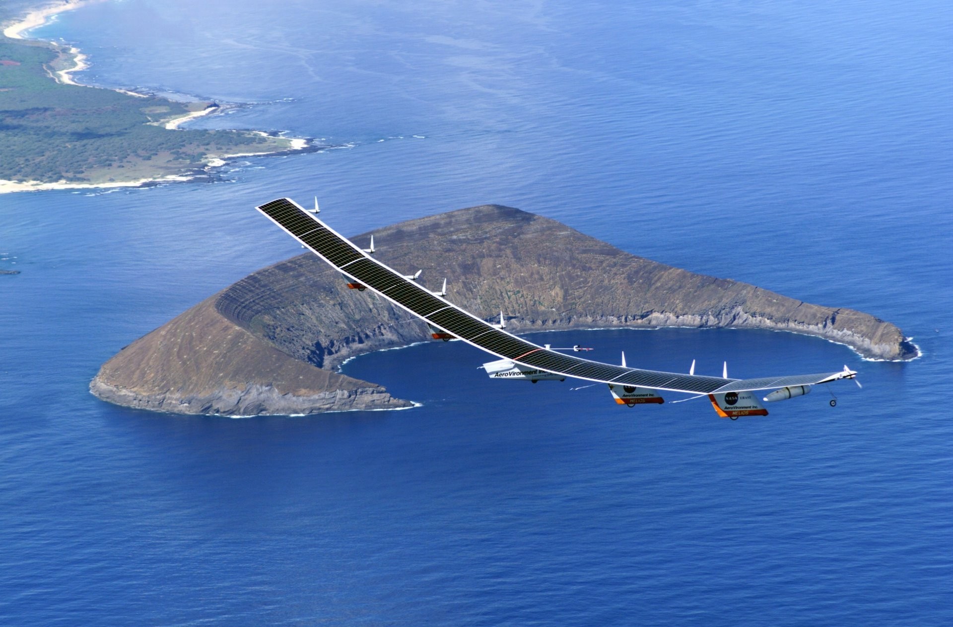 1920x1264 nasa pathfinder drone aircraft solar panels island mountain sea wallpaper