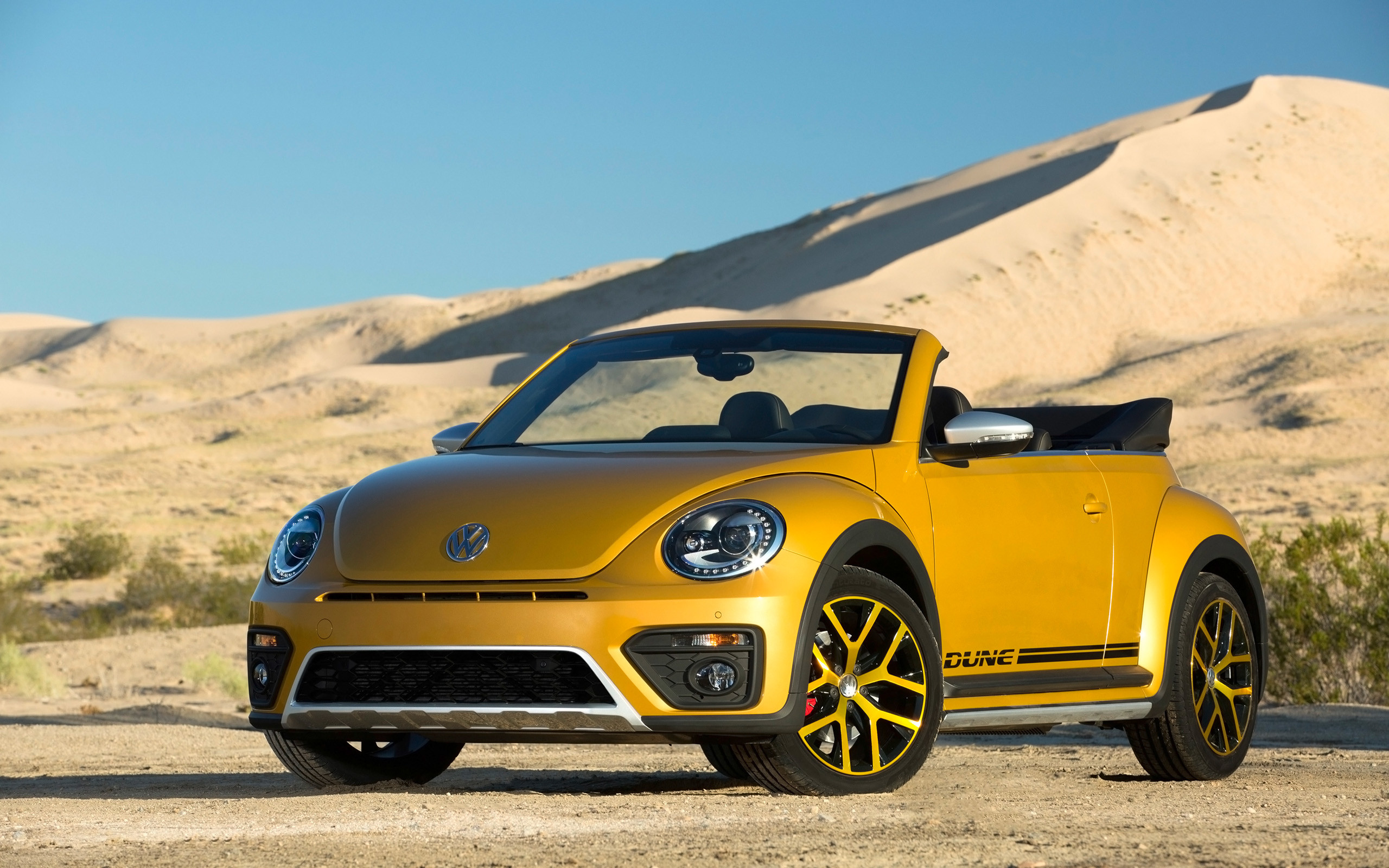 2560x1600 2016 Volkswagen Beetle Dune Convertible