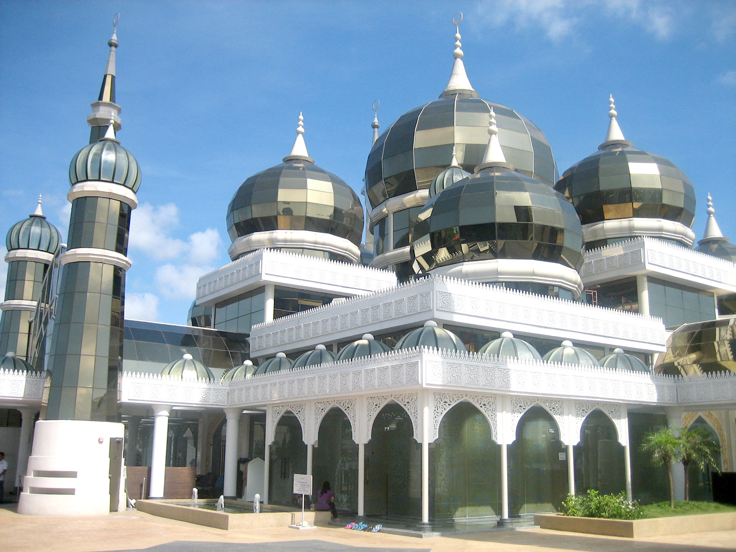 2560x1920 Masjid Kristal Mosque