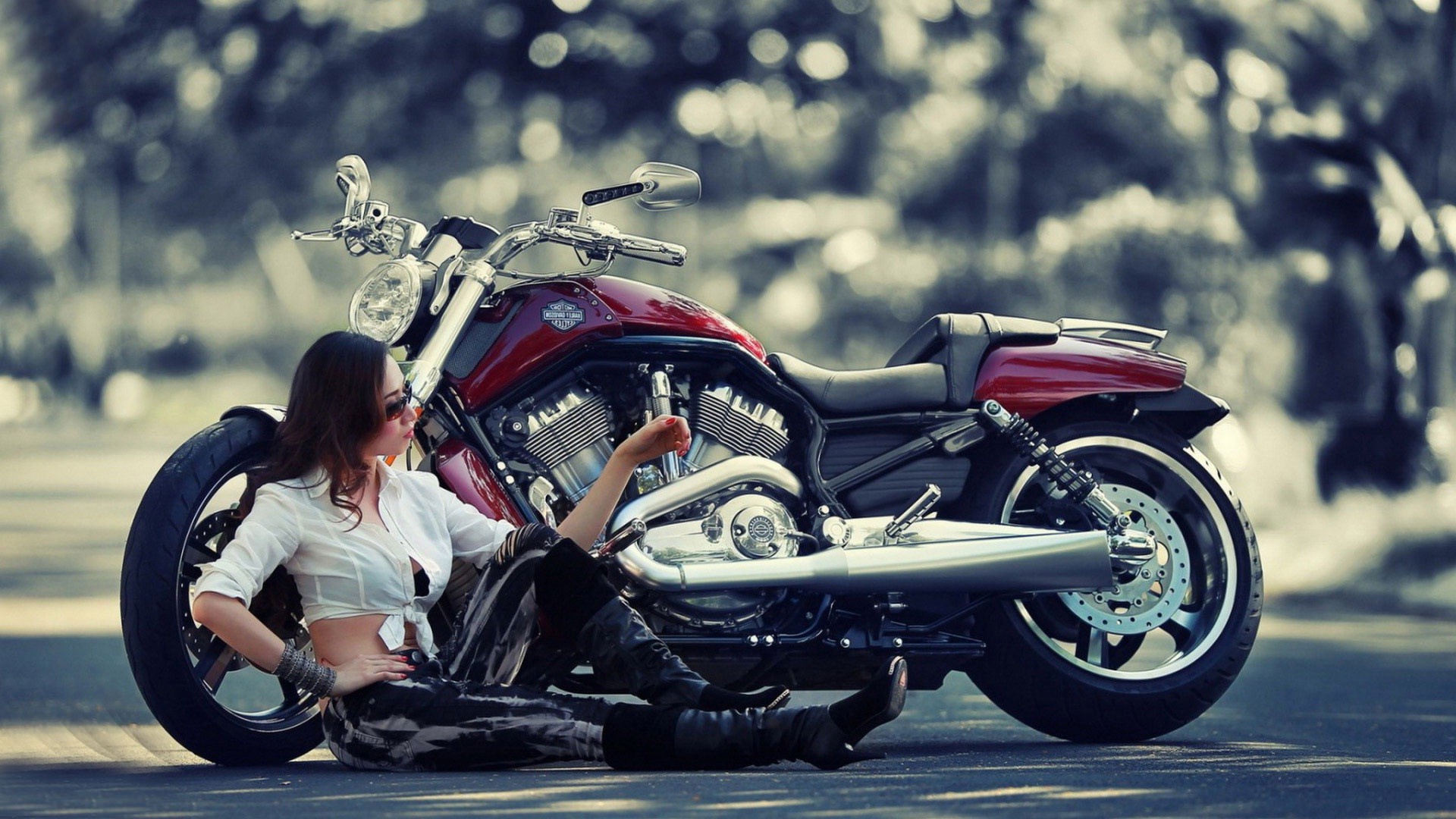 1920x1080 Luxurious bike with hot girl tremendous wallpapers