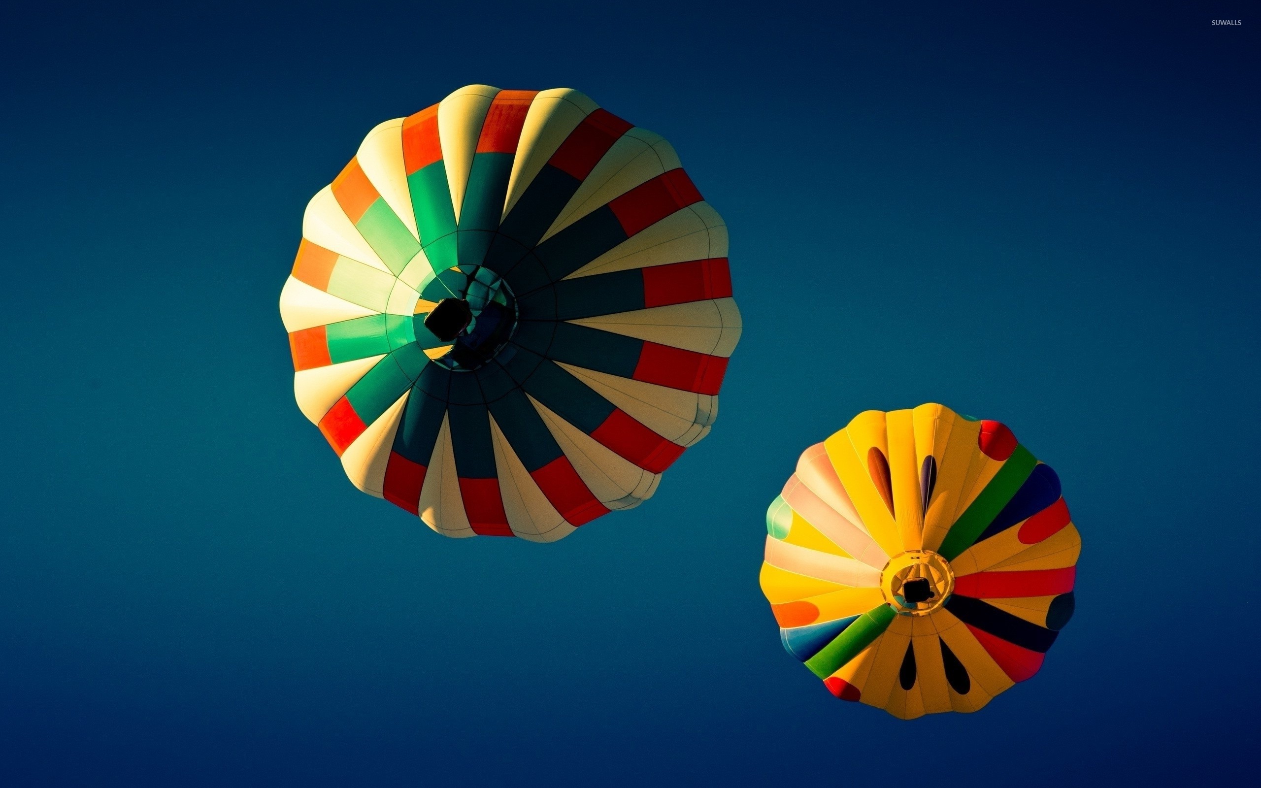 2560x1600 Colorful hot air balloons wallpaper