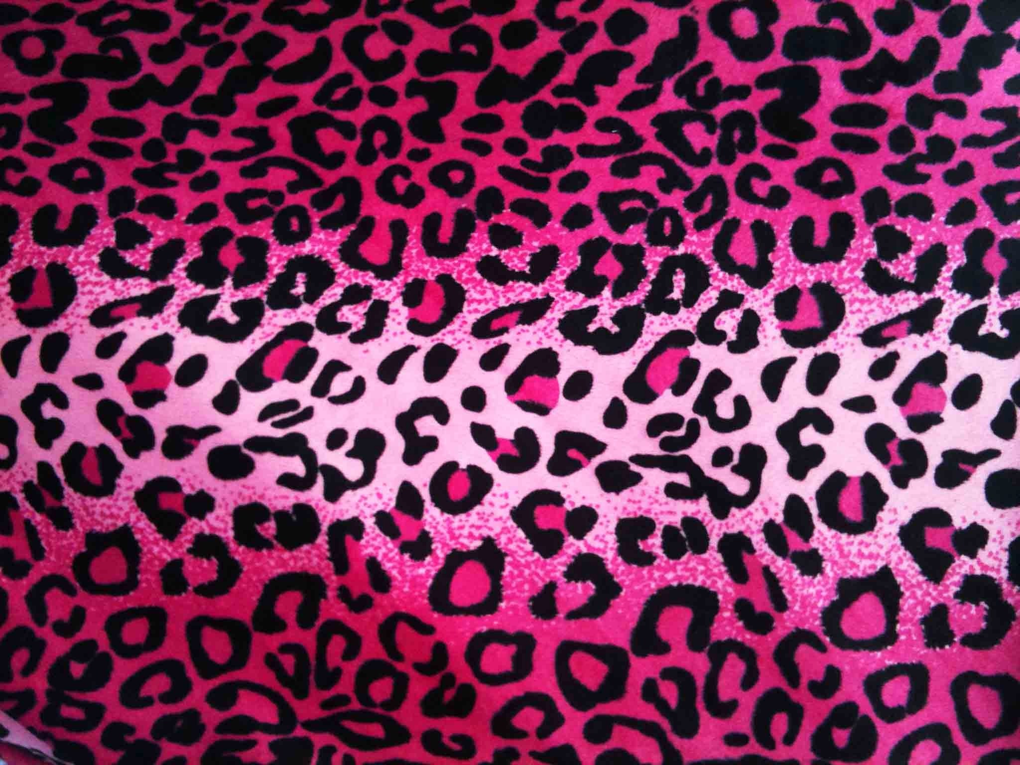 Pink Cheetah Wallpaper.