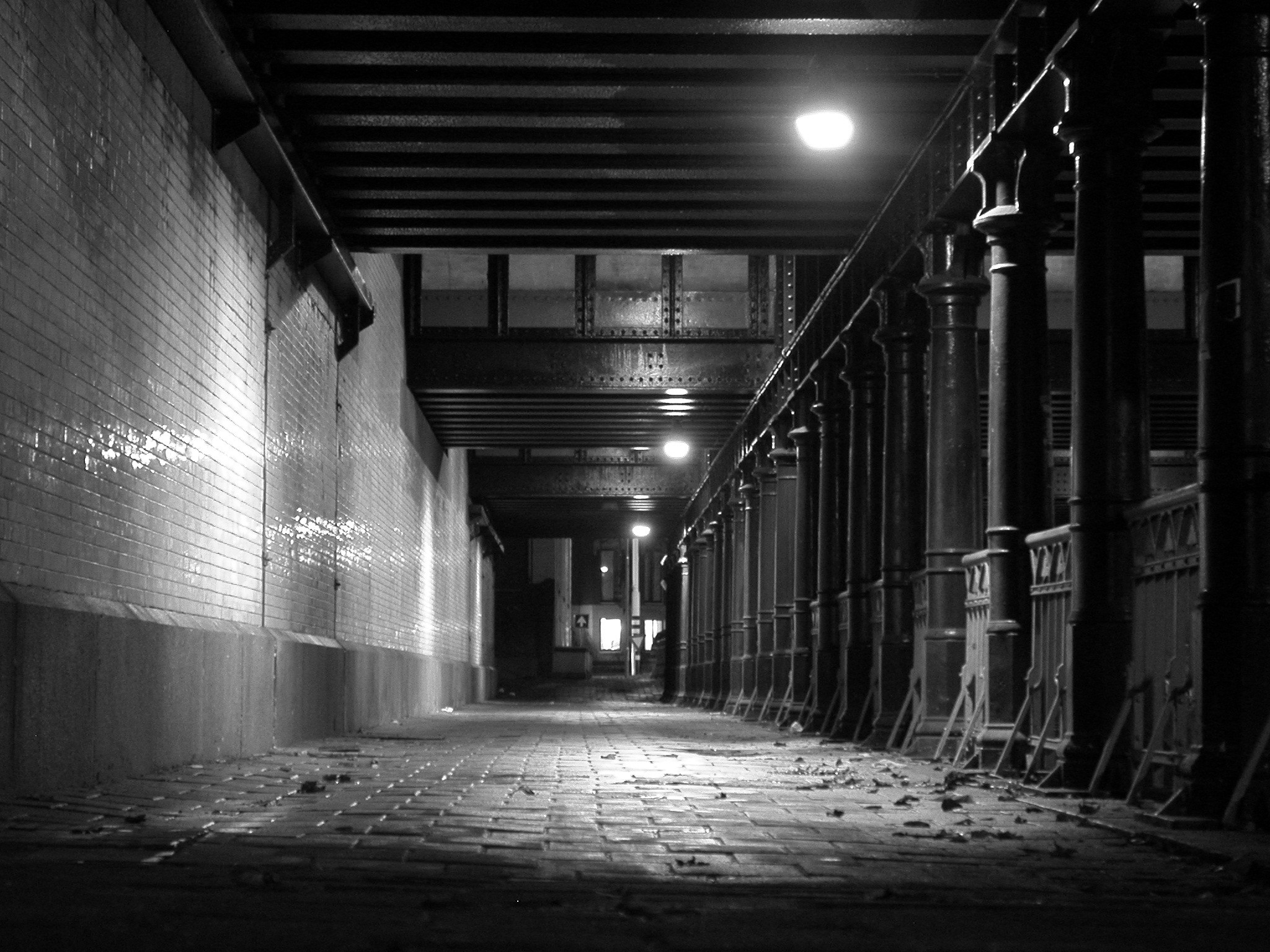 2048x1536 old railway station film noir black and white bridge bricks spooky dark  night nighttime