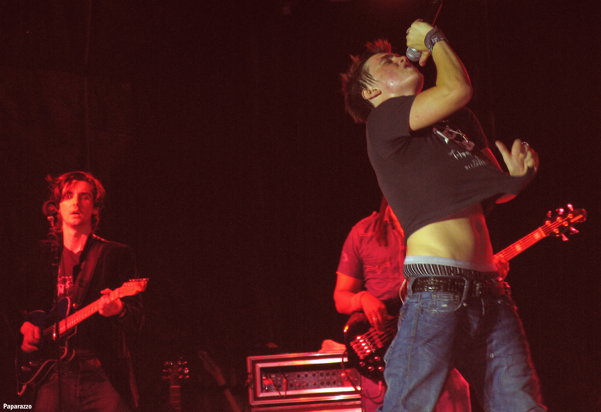 2457x1685 Paparazzo presents a photo from Jesse McCartneys concert on August 5, 2006  in Baton Rouge