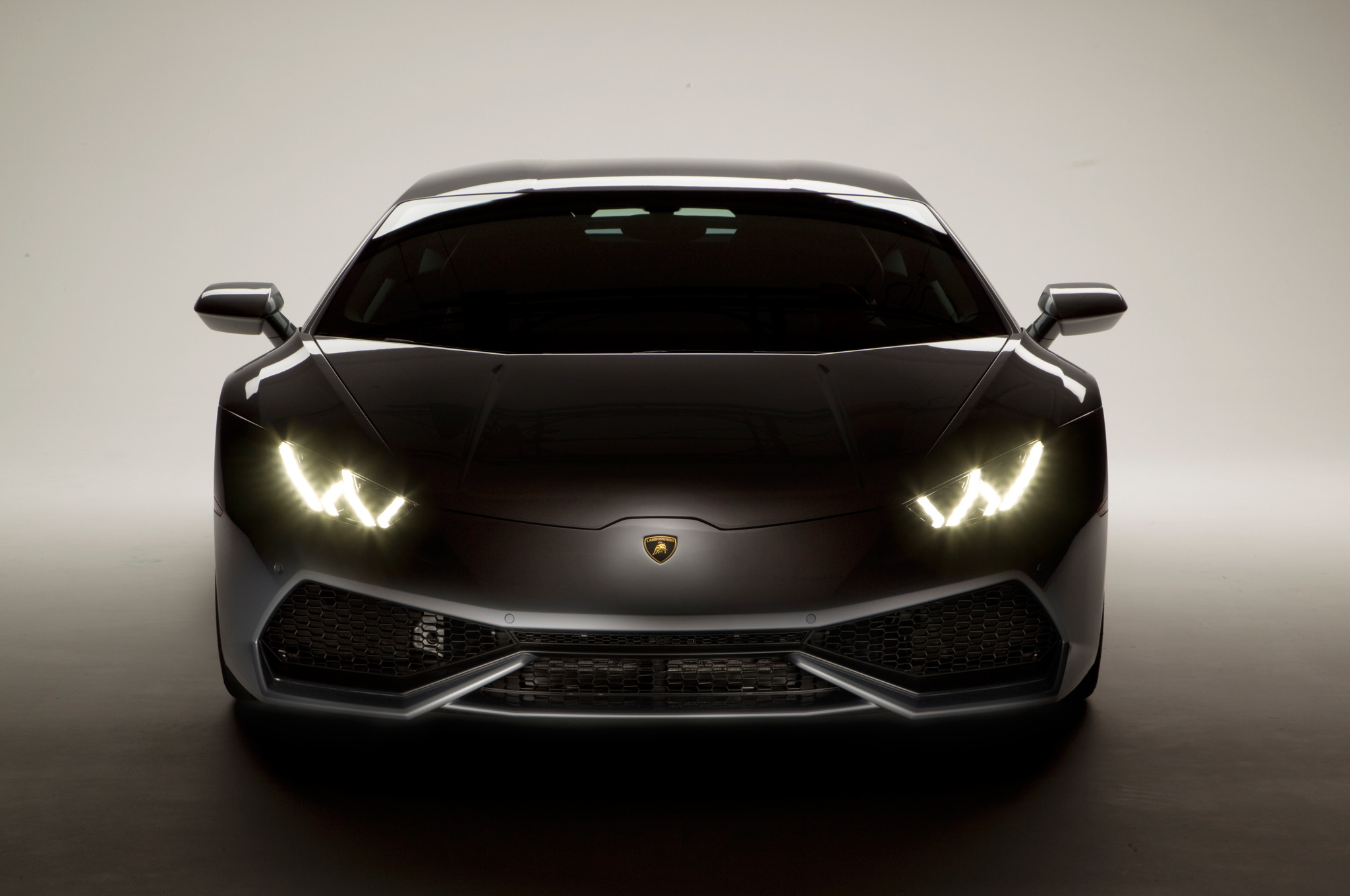 2048x1360 2015 Lamborghini Huracan Black HD Images