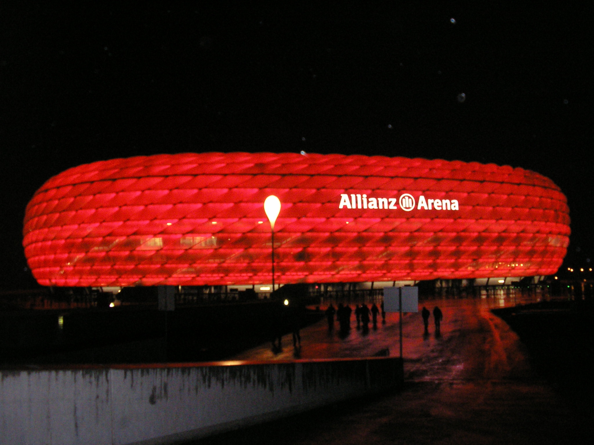 2048x1536 Bayern Munich Allianz Arena Wallpapers Hd