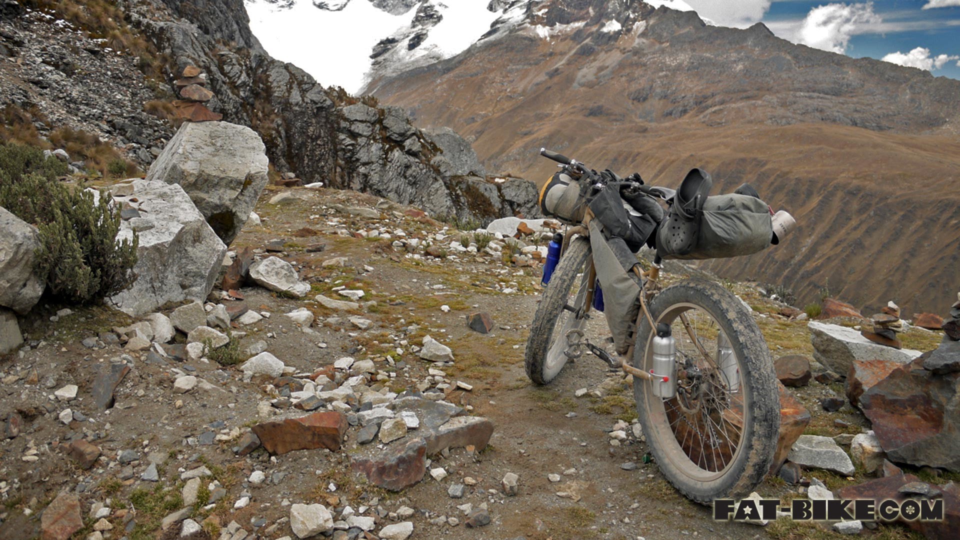 1920x1080 Wallpaper Wednesday – Fat-bike in Peru