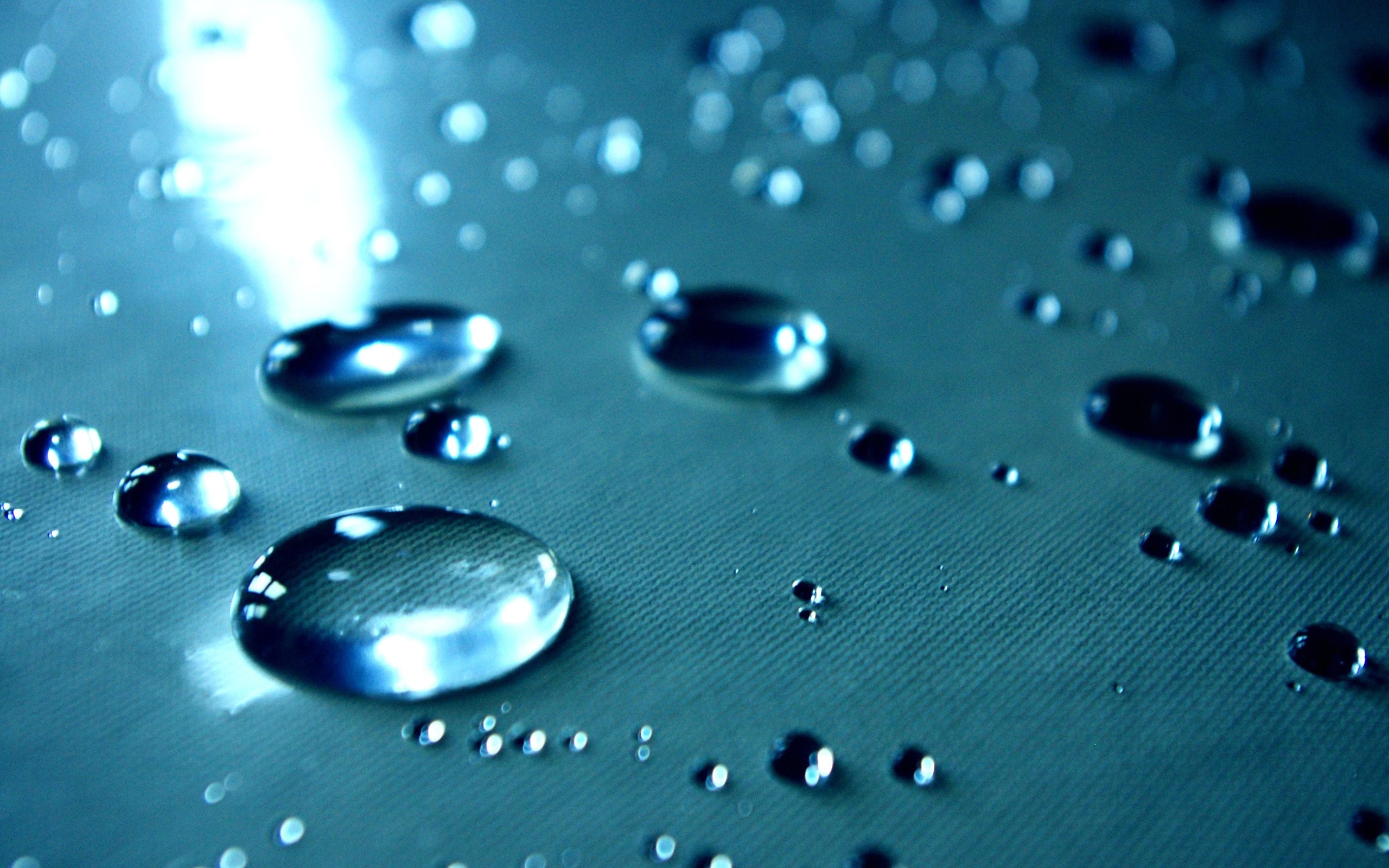 2560x1600 Water Droplets Pictures #6963567