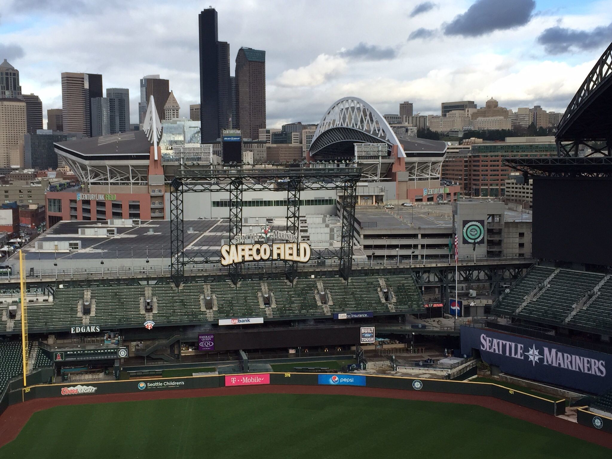 2048x1536 Safeco Field goes LED with GigaTera Sufa