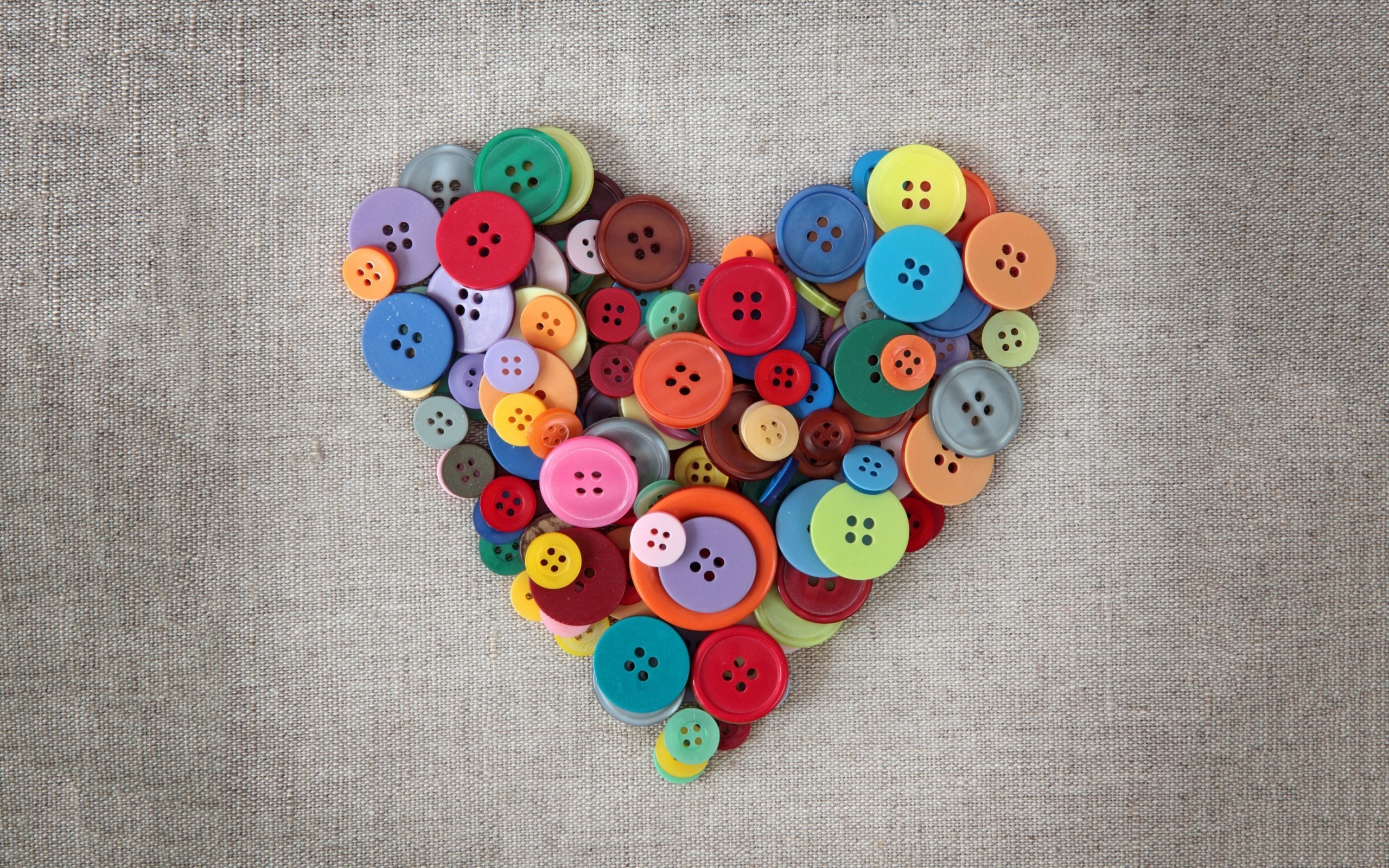2560x1600 Cute Buttons Heart Wallpaper 43468