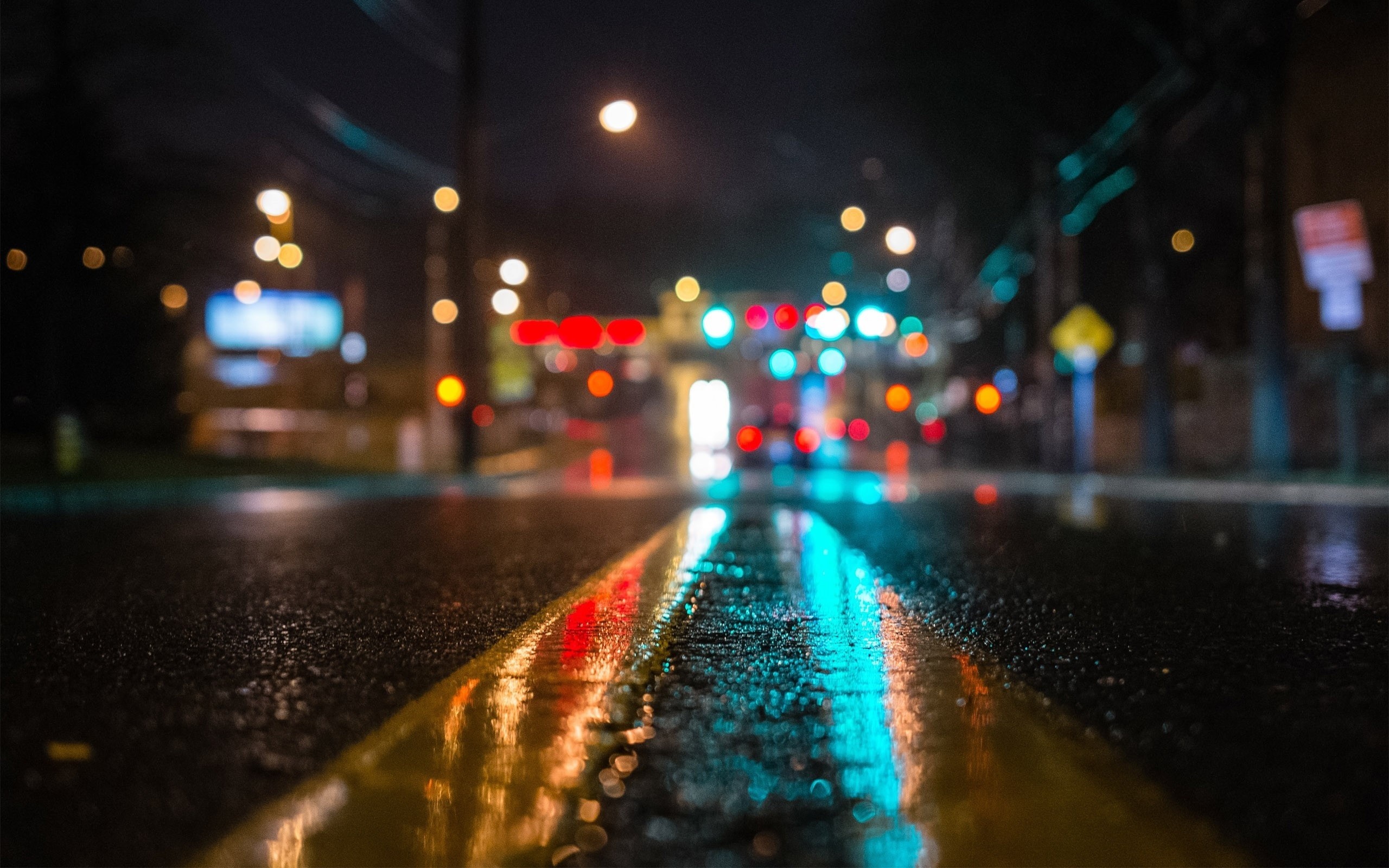 2560x1600 wallpaper.wiki-New-york-street-wet-road-lights-