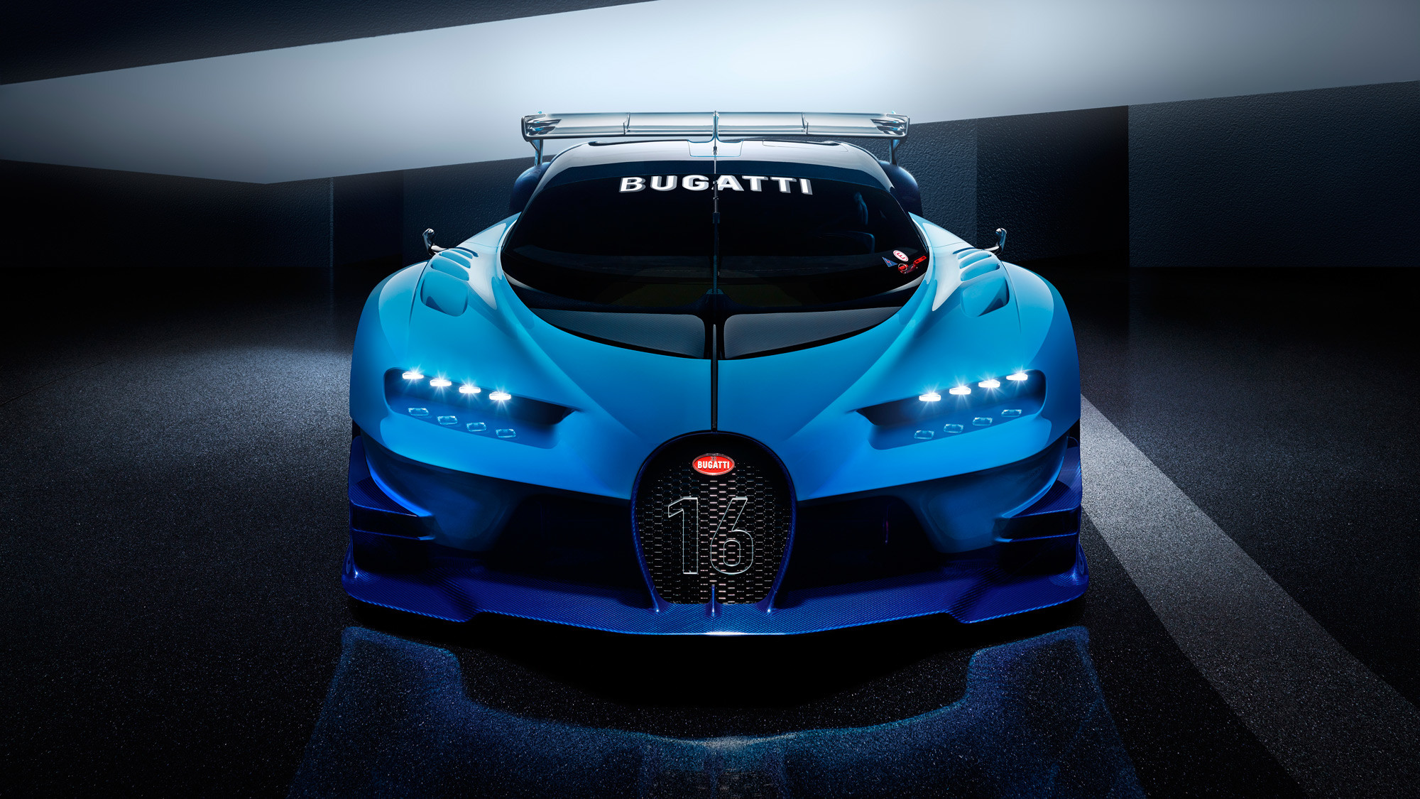 2000x1125 Bugatti Chiron Sport Car Windows 8 Wallpaper