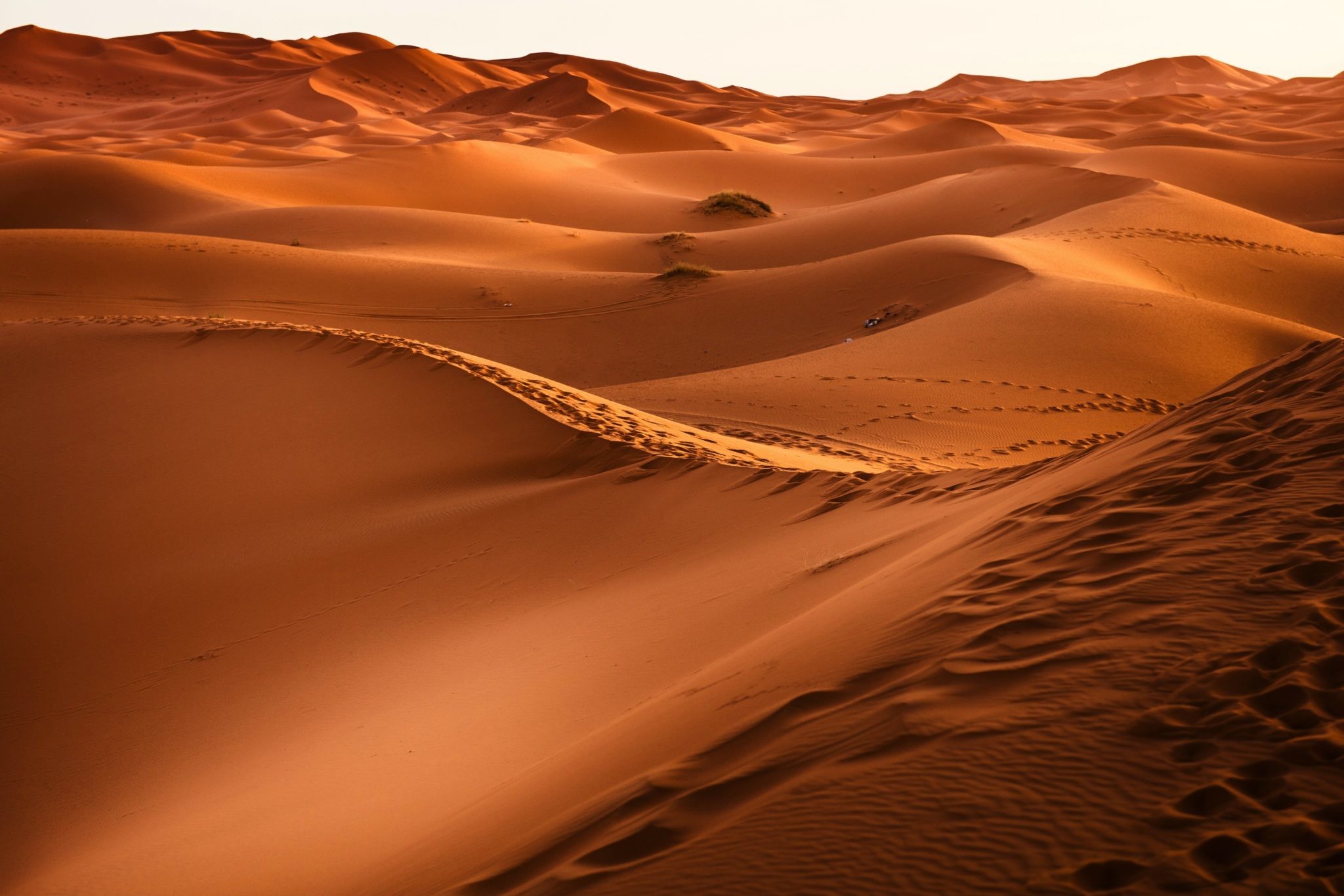 2048x1366 Desert Sand Dunes Nature 4K Wallpapers, Images, HD