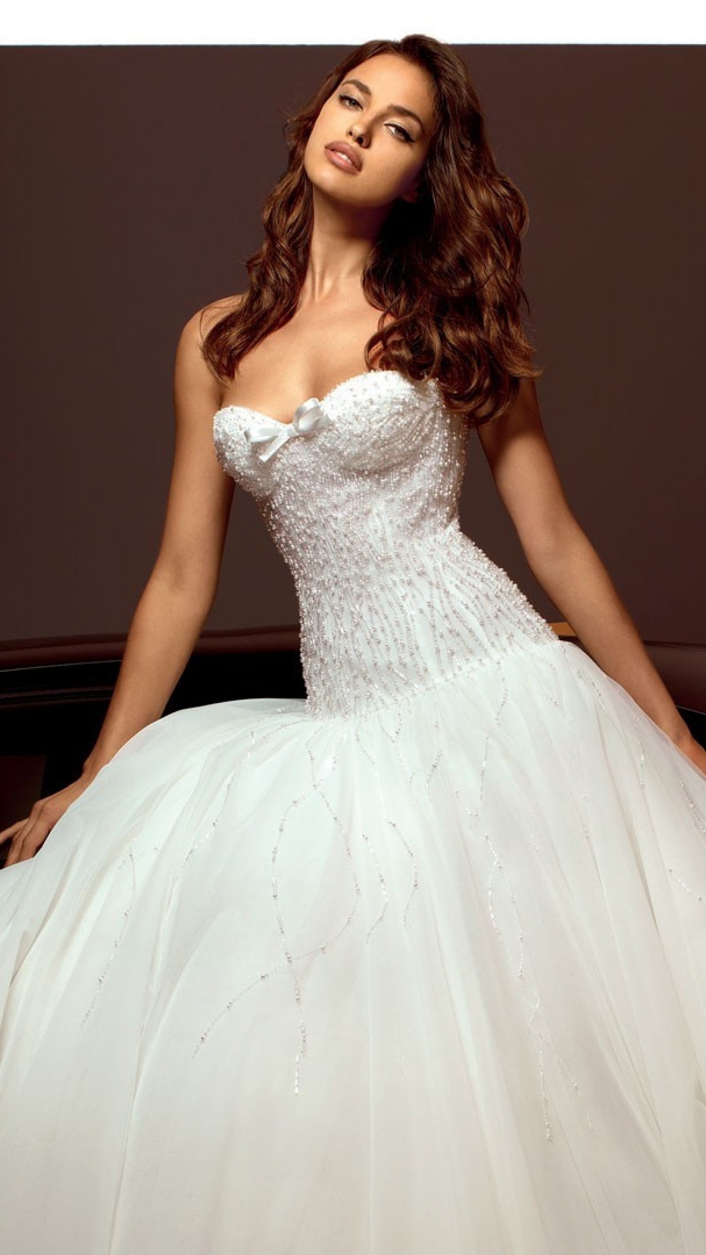 1440x2560  Wallpaper irina shayk, wedding dress, photo shoot