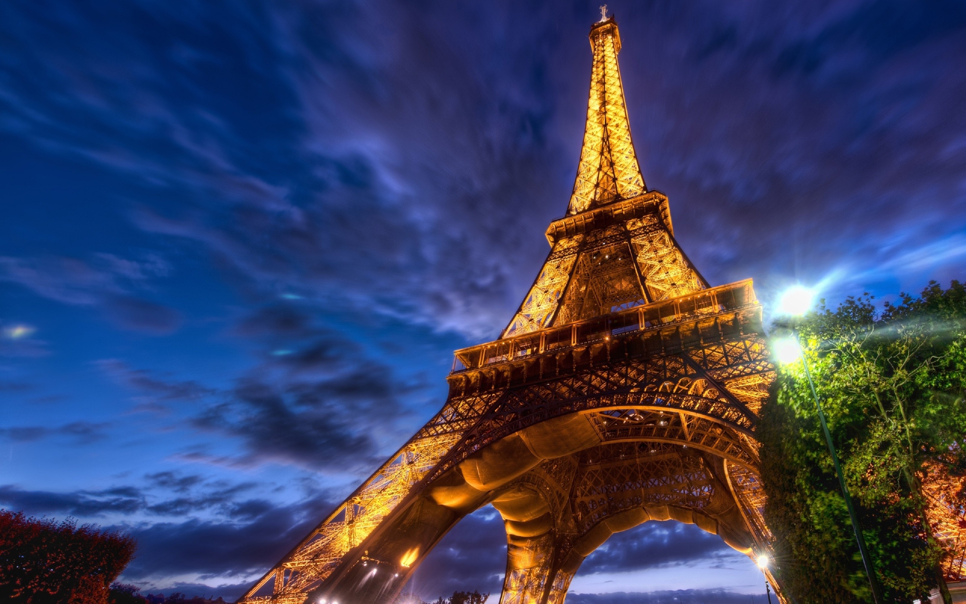 3200x2000 Amazing Lighting Wallpaper of Eiffel Tower Wonder of the World in Paris  France HD Wallpapers | HD Wallpapers
