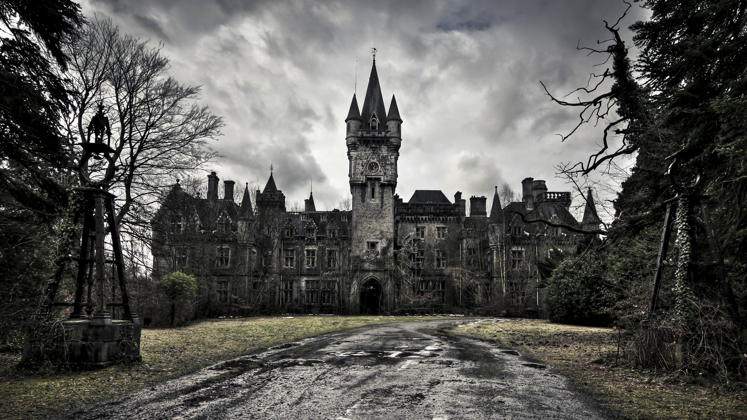 2560x1440 victorian abandoned palace old buildings wallpaper background 