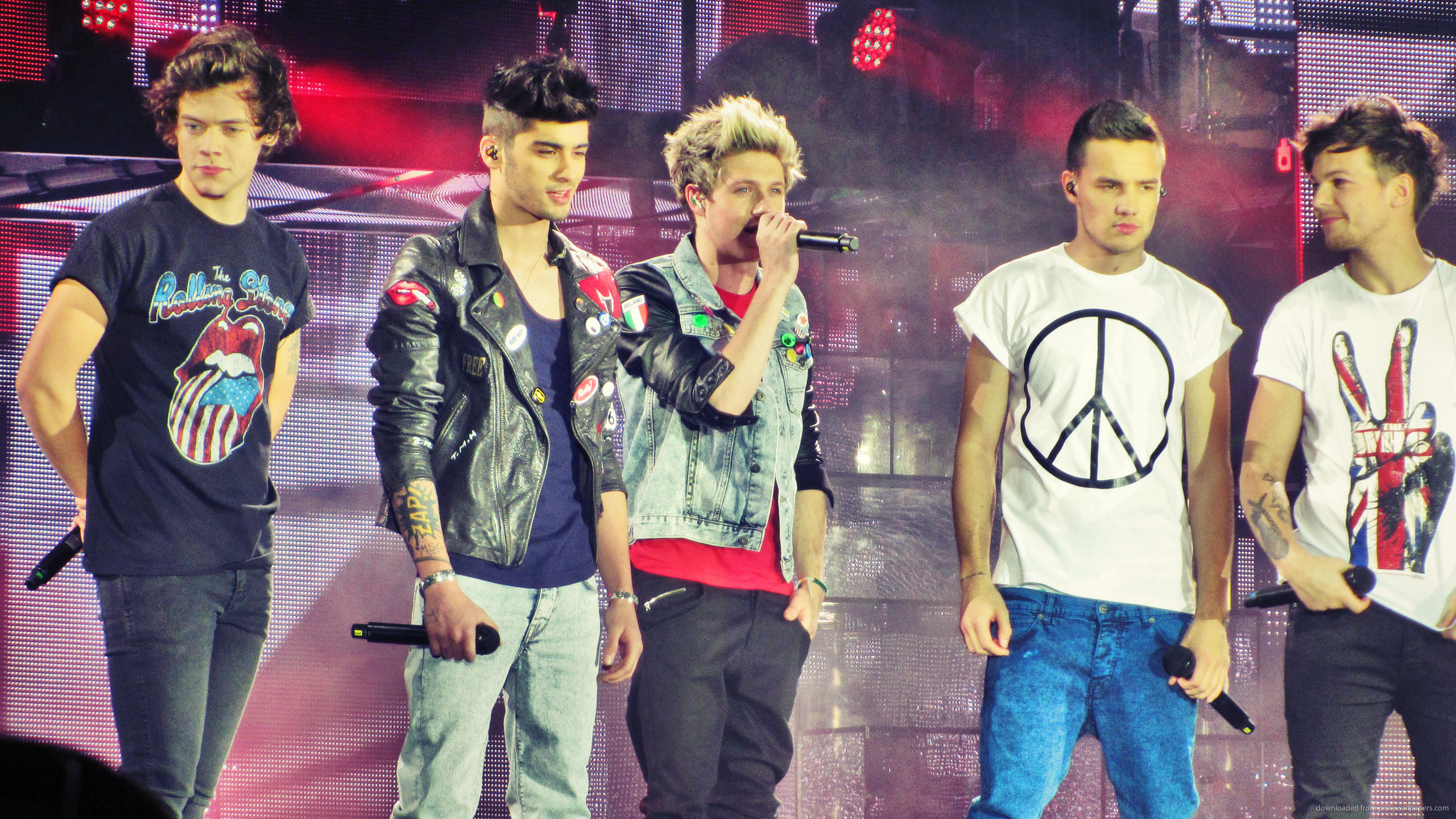2560x1440 One Direction on a stage for 