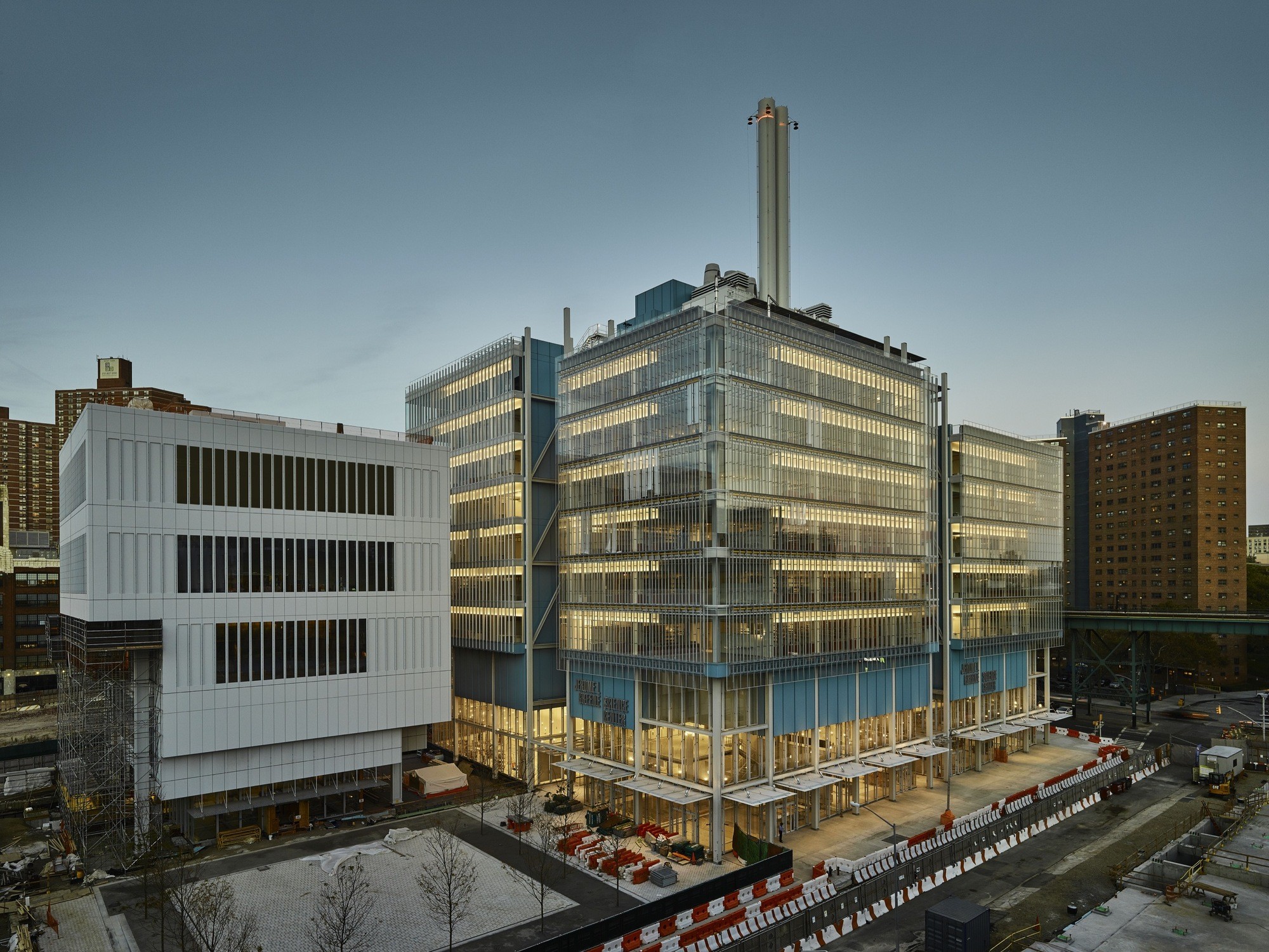 2000x1500 Two Buildings by Renzo Piano Near Completion at Columbia University's New  Manhattanville Campus, Lenfest Center