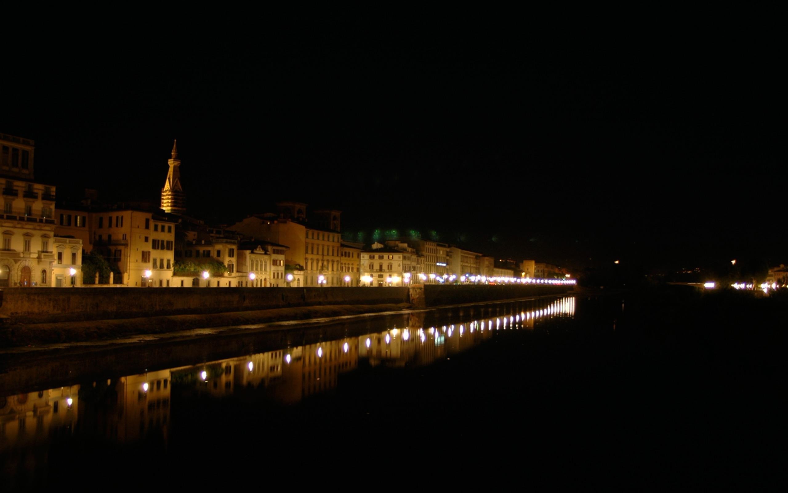 2560x1600 Arno River Florence At Night
