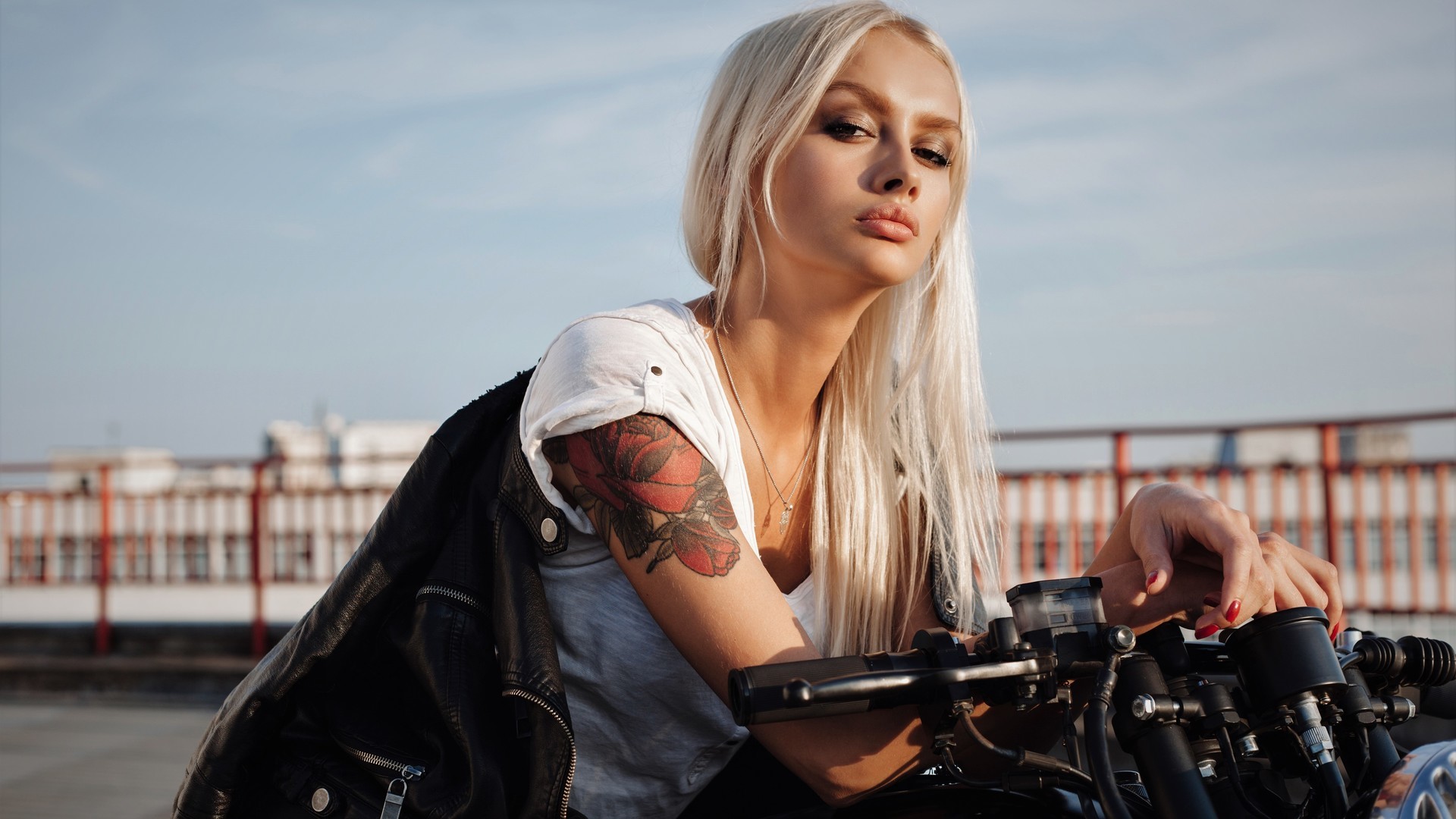 1920x1080 tattoo-girl-on-motorcycle-5k-ud.jpg