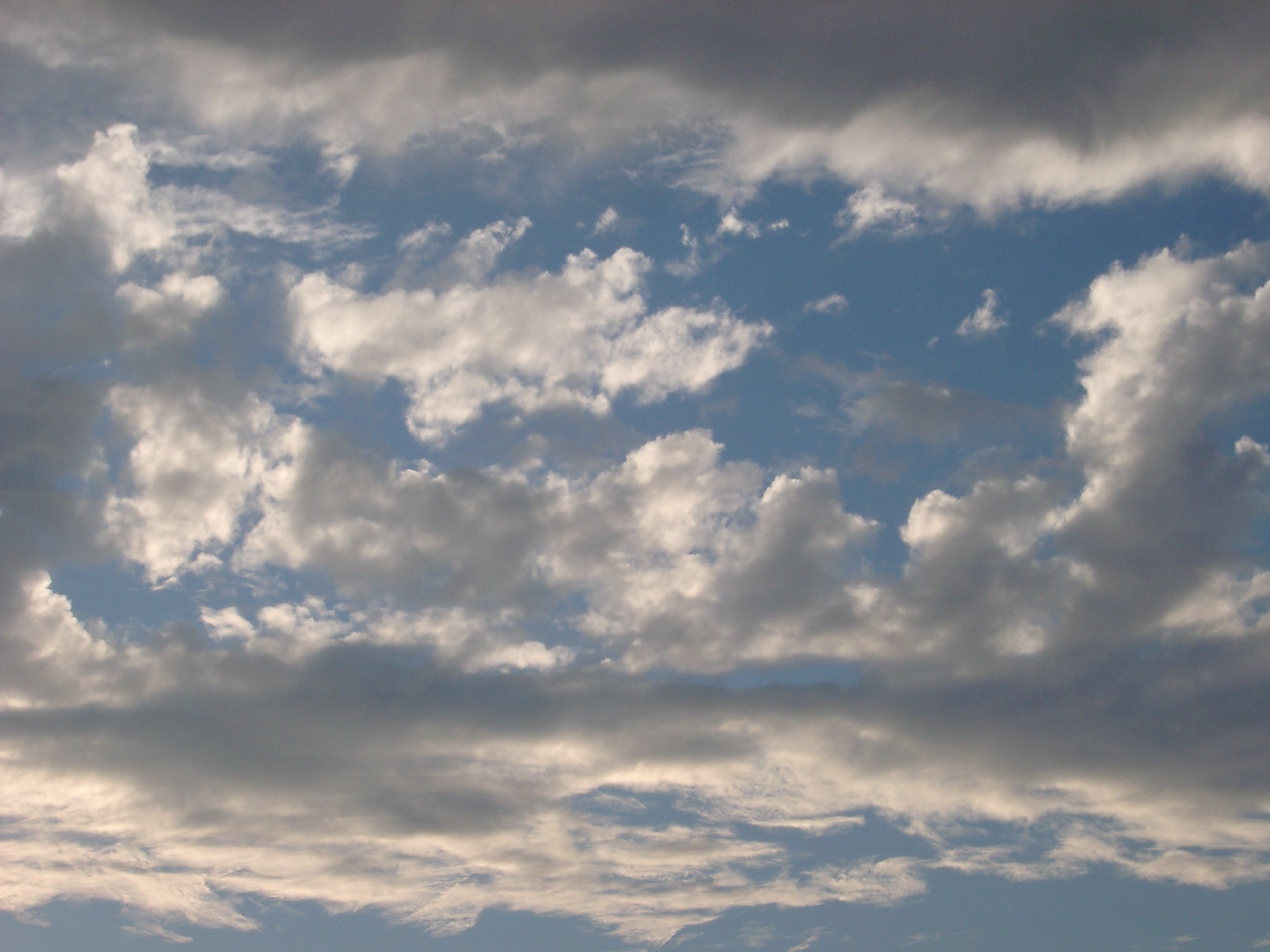 2048x1536 clouds, cloudy, sky, background, backdrop, white, grey. Filename: