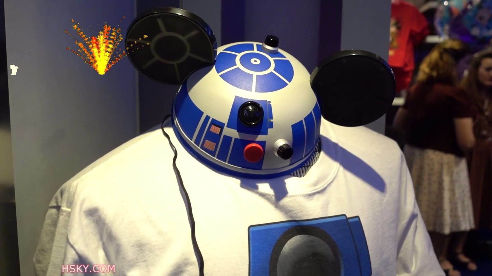 1920x1080 V#436 HSKY Star Wars R2-D2 Mickey Ear HAT @ Disneyland Tomorrow Land 2015 HD