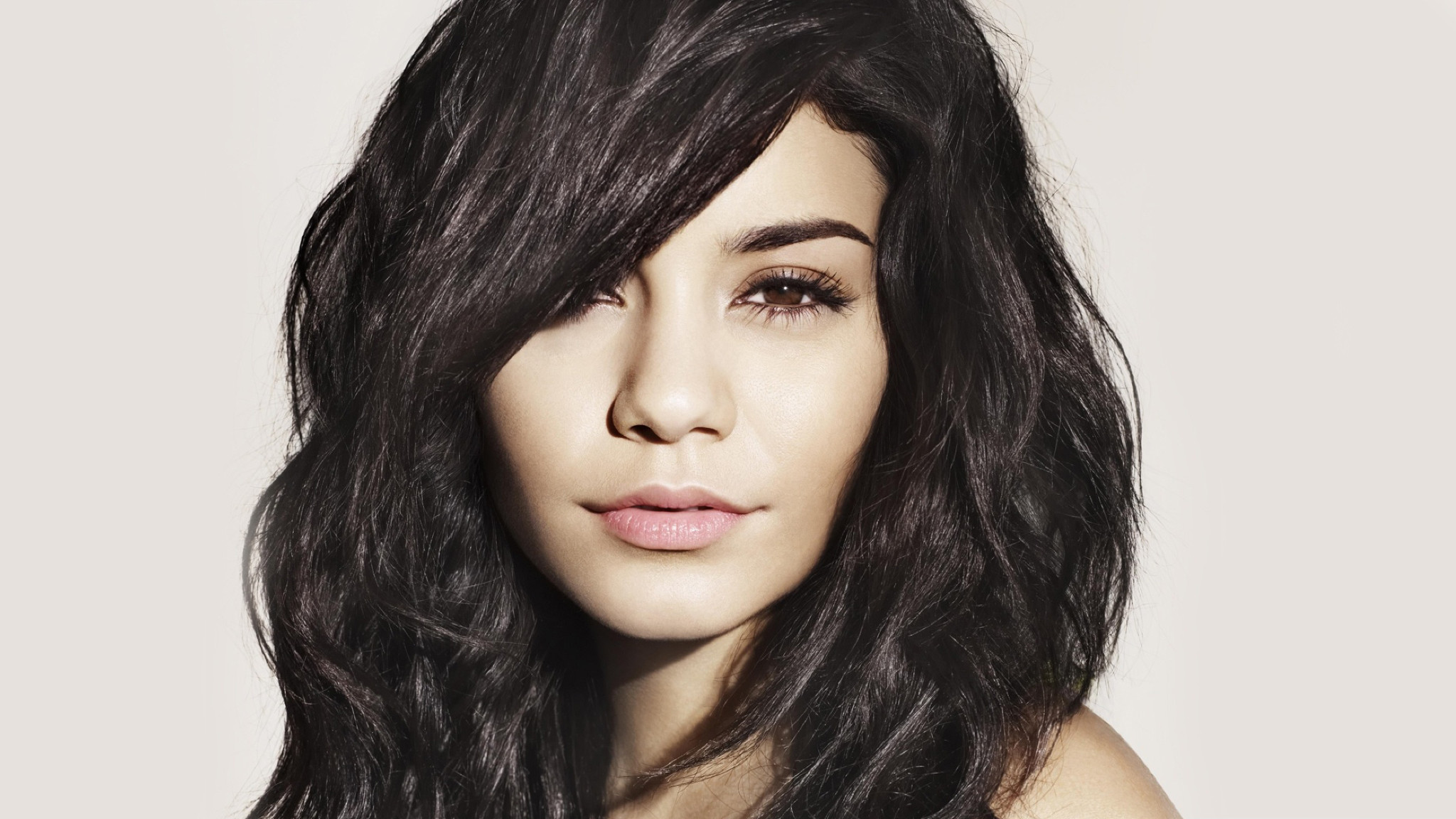 2048x1152 Download Vanessa Hudgens Awesome Hair Style Photoshoot Wallpaper