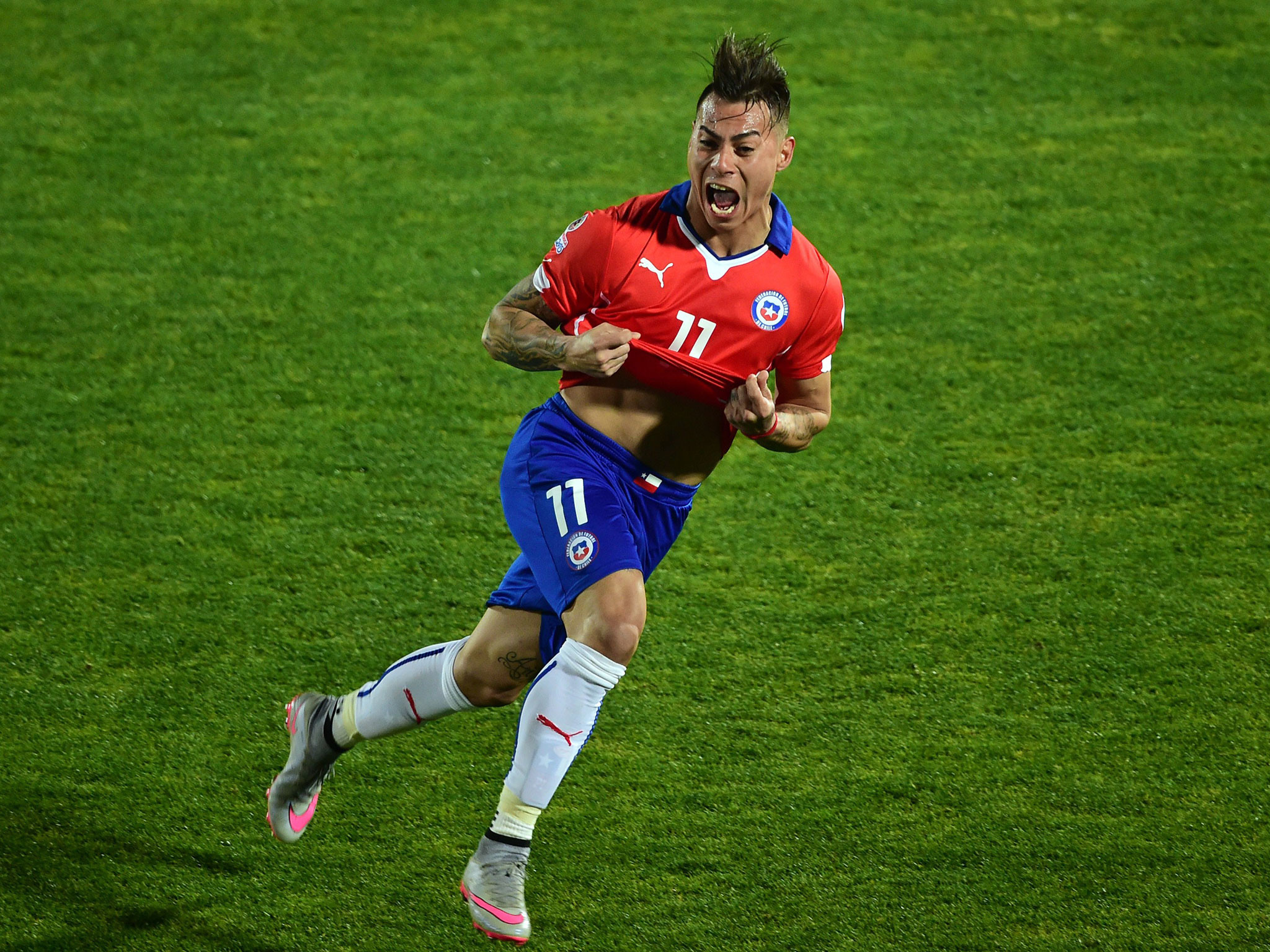 2048x1536 Copa America 2015: Chile vs Peru match report - Eduardo Vargas double fires  hosts in final after seeing off 10-man Peru | The Independent