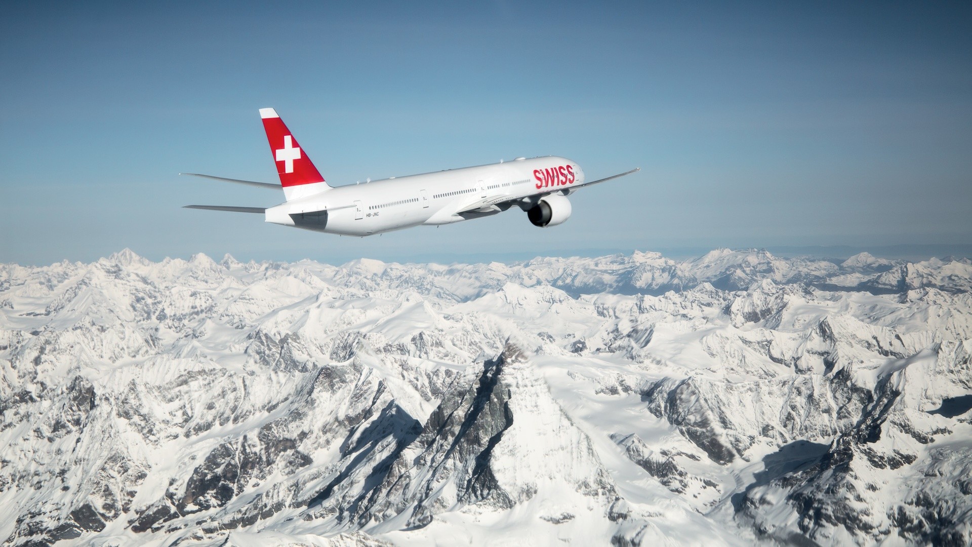 1920x1080 SWISS Boeing 777 Ã¼ber den Alpen