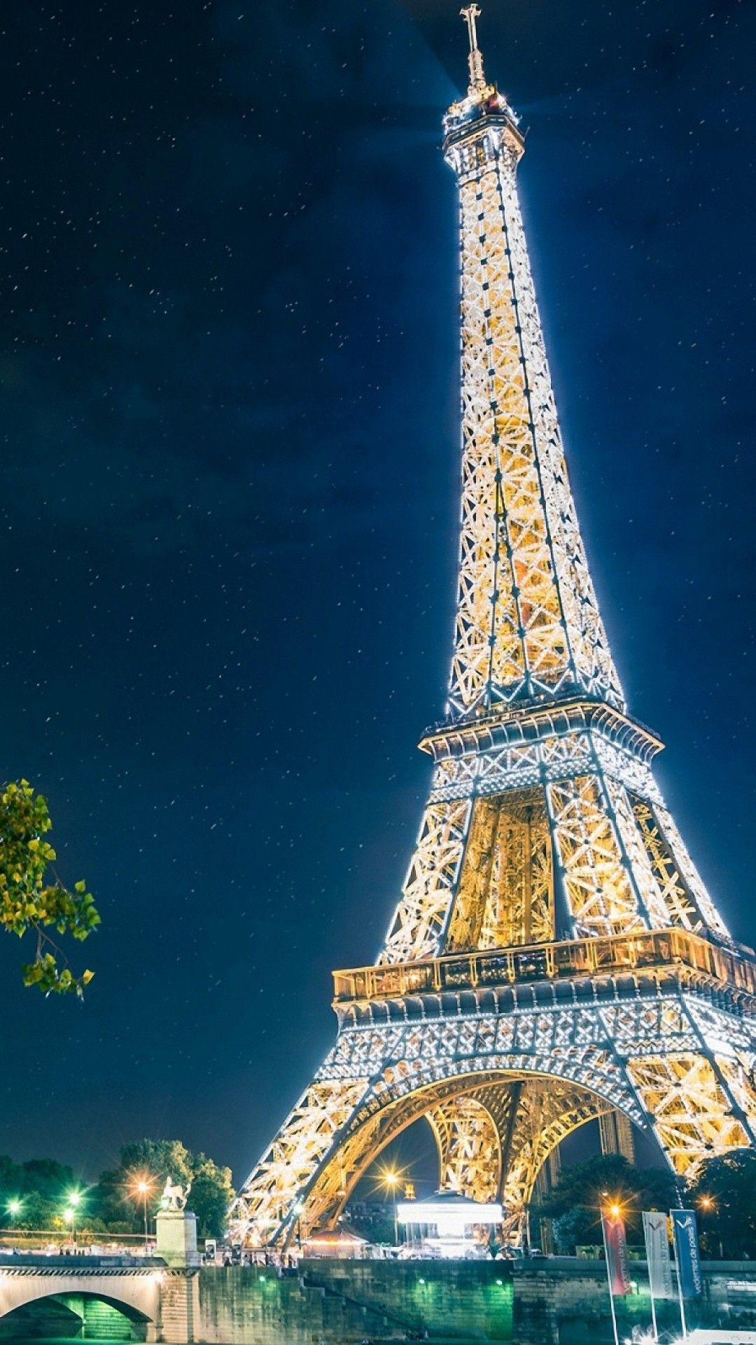 1080x1920 Eiffel Tower at night