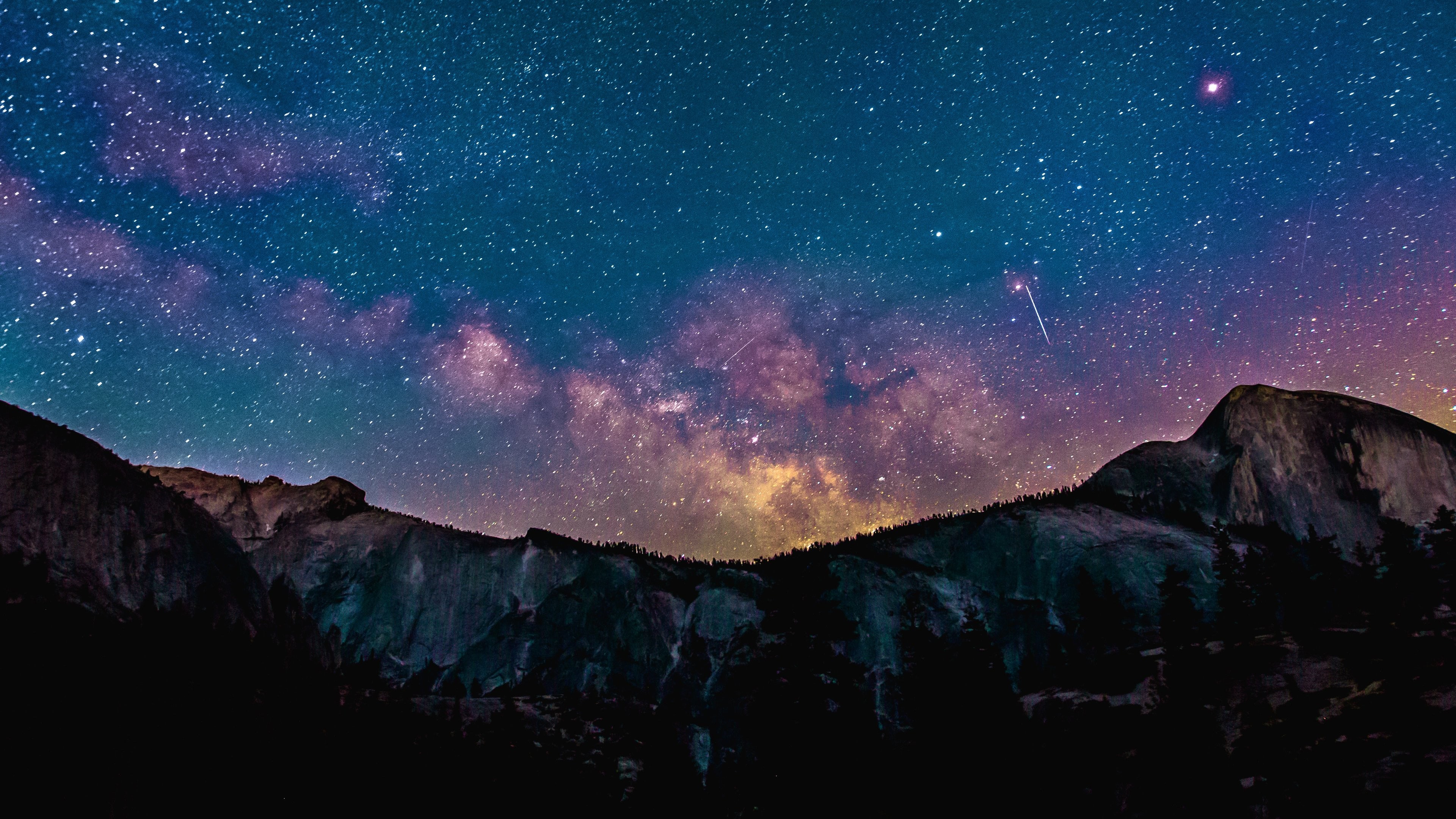 3840x2160 Milky Way Over Mountains