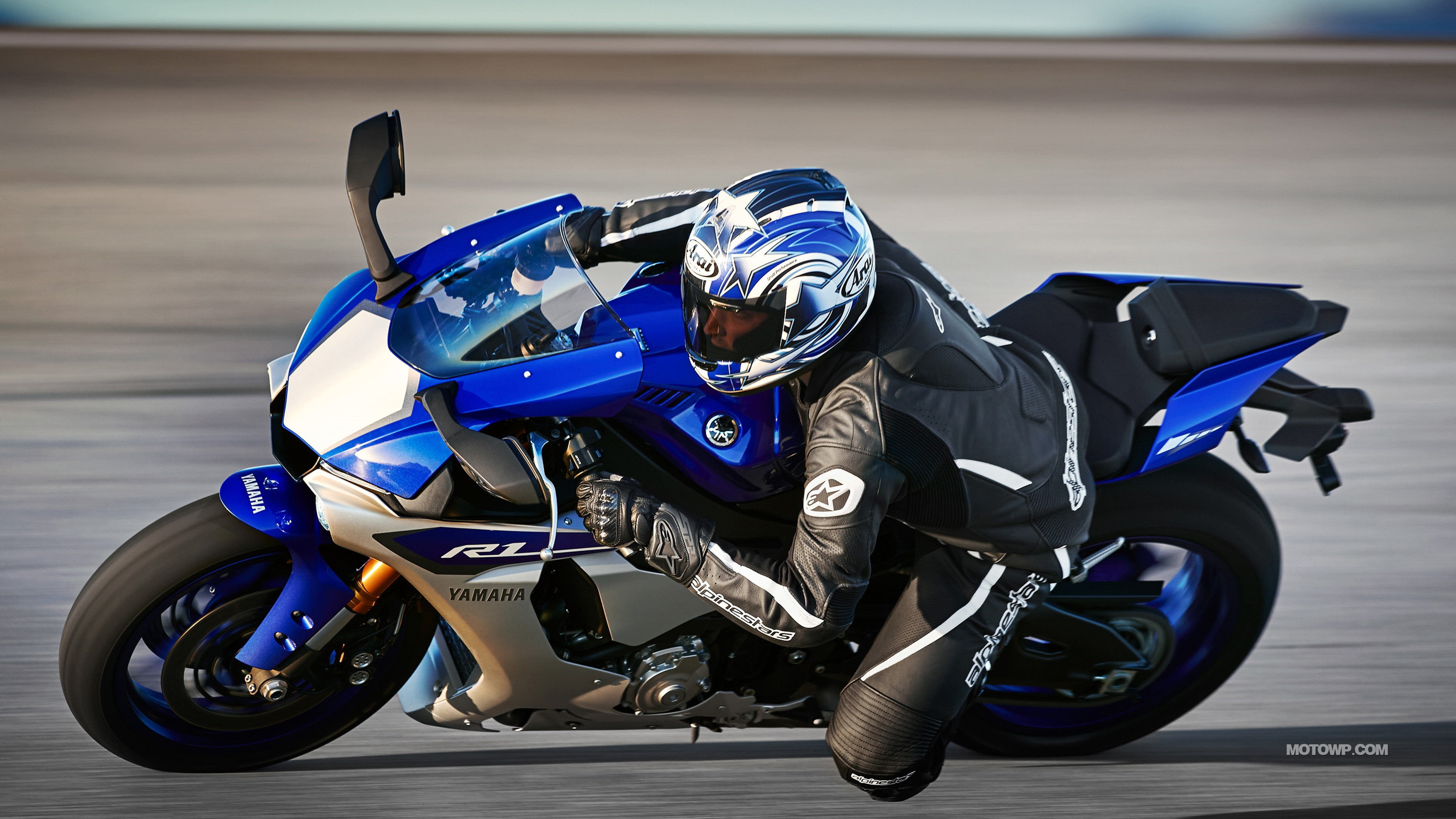 3840x2160 Motorcycles wallpapers Yamaha YZF-R1 - 2015