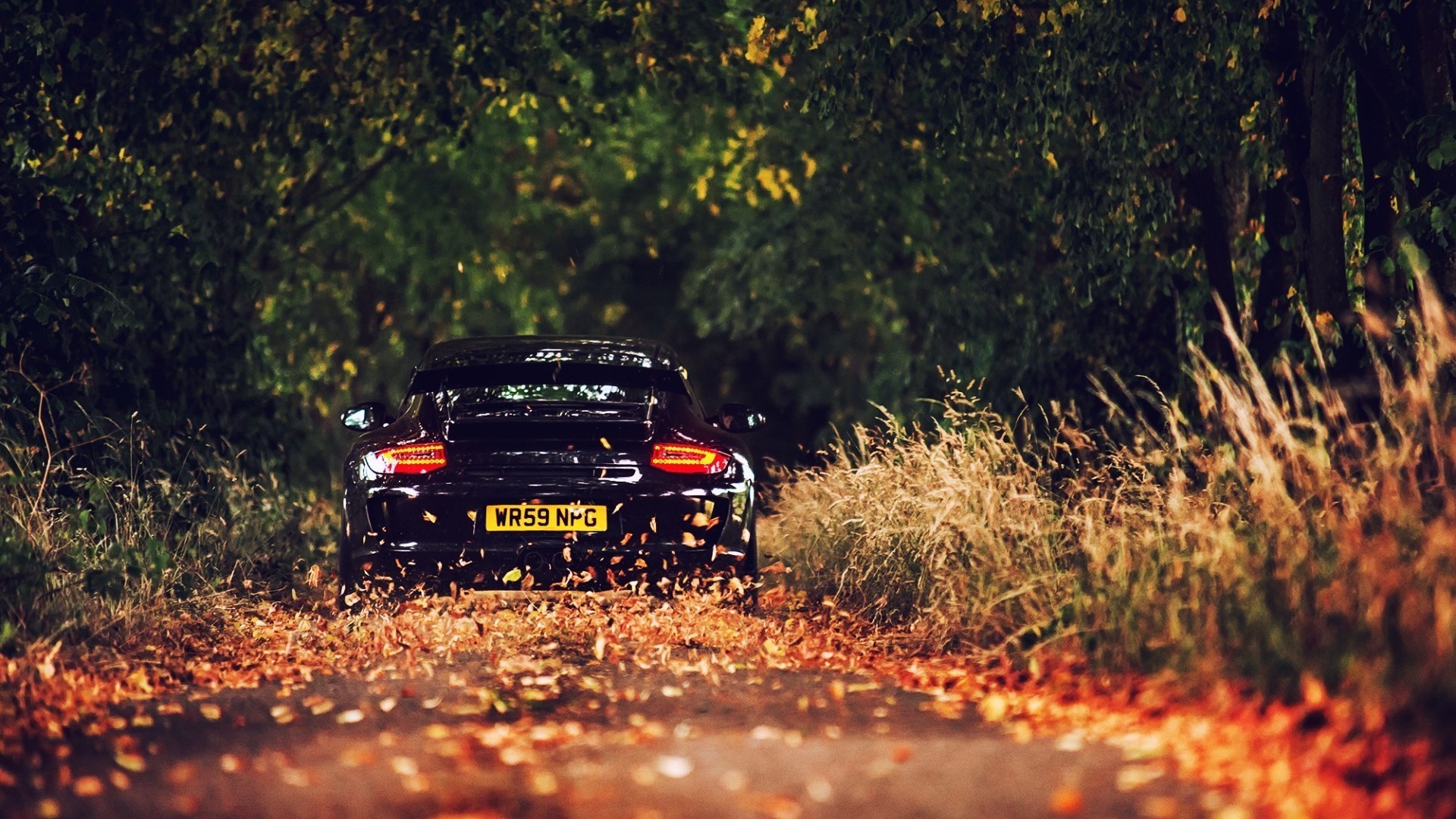 1920x1080 A beautiful Porsche GT3 leaving the crime scene. Wallpaper material this  one.