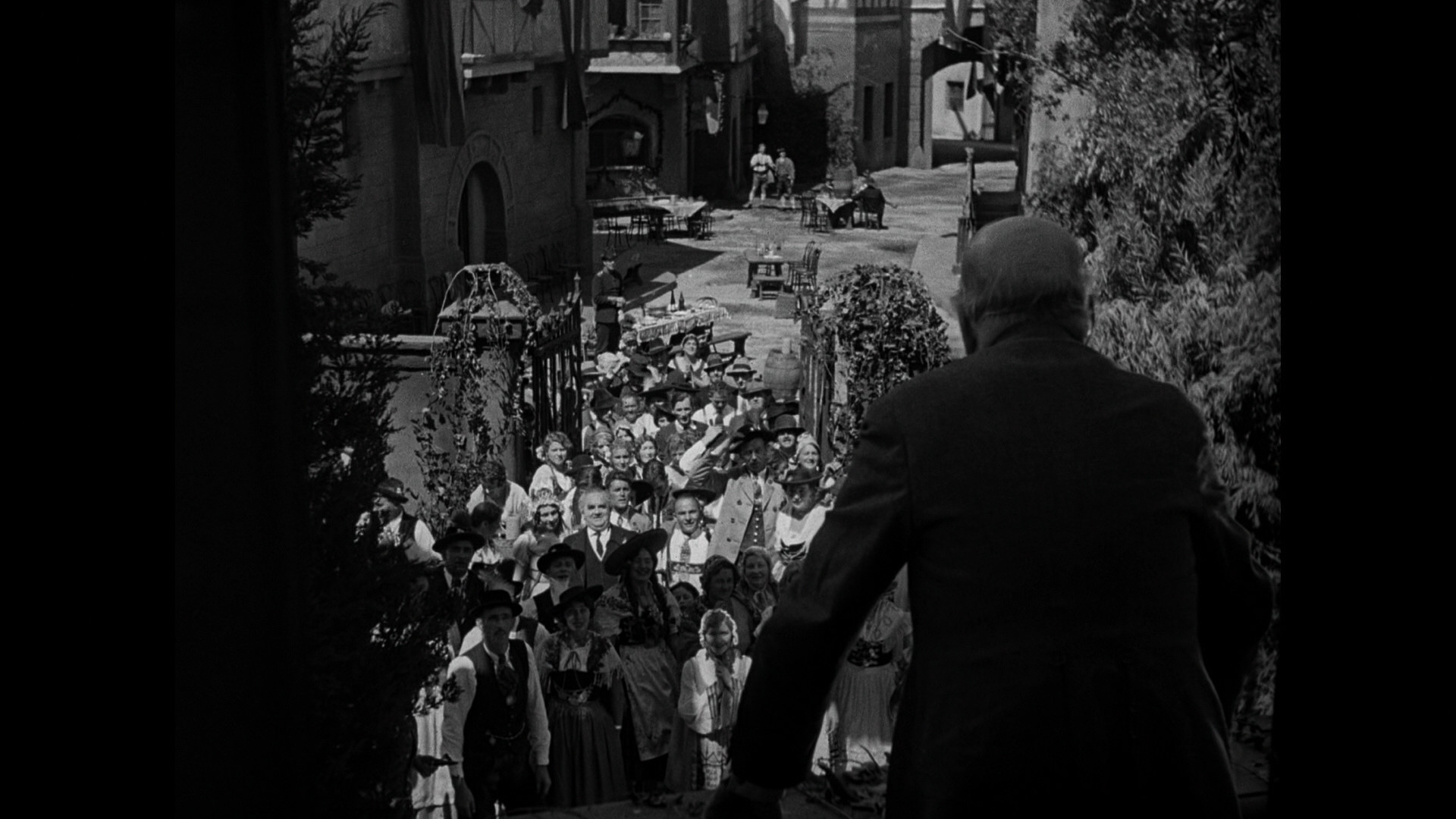 1920x1080 ... Blu ray screencaps from Frankenstein - The villagers look for action to  be taken in a ...