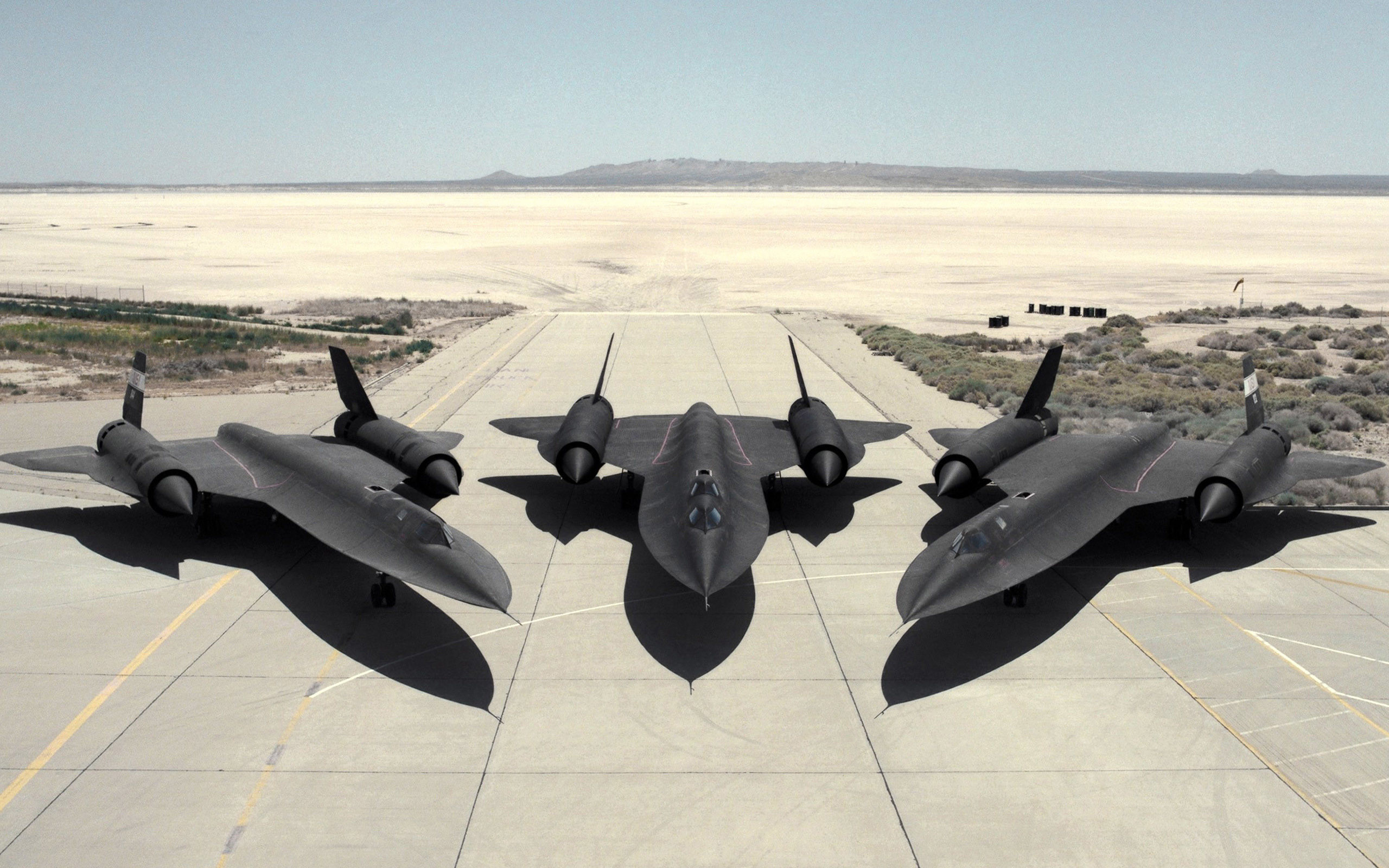 2560x1600 Military - Lockheed SR-71 Blackbird Wallpaper