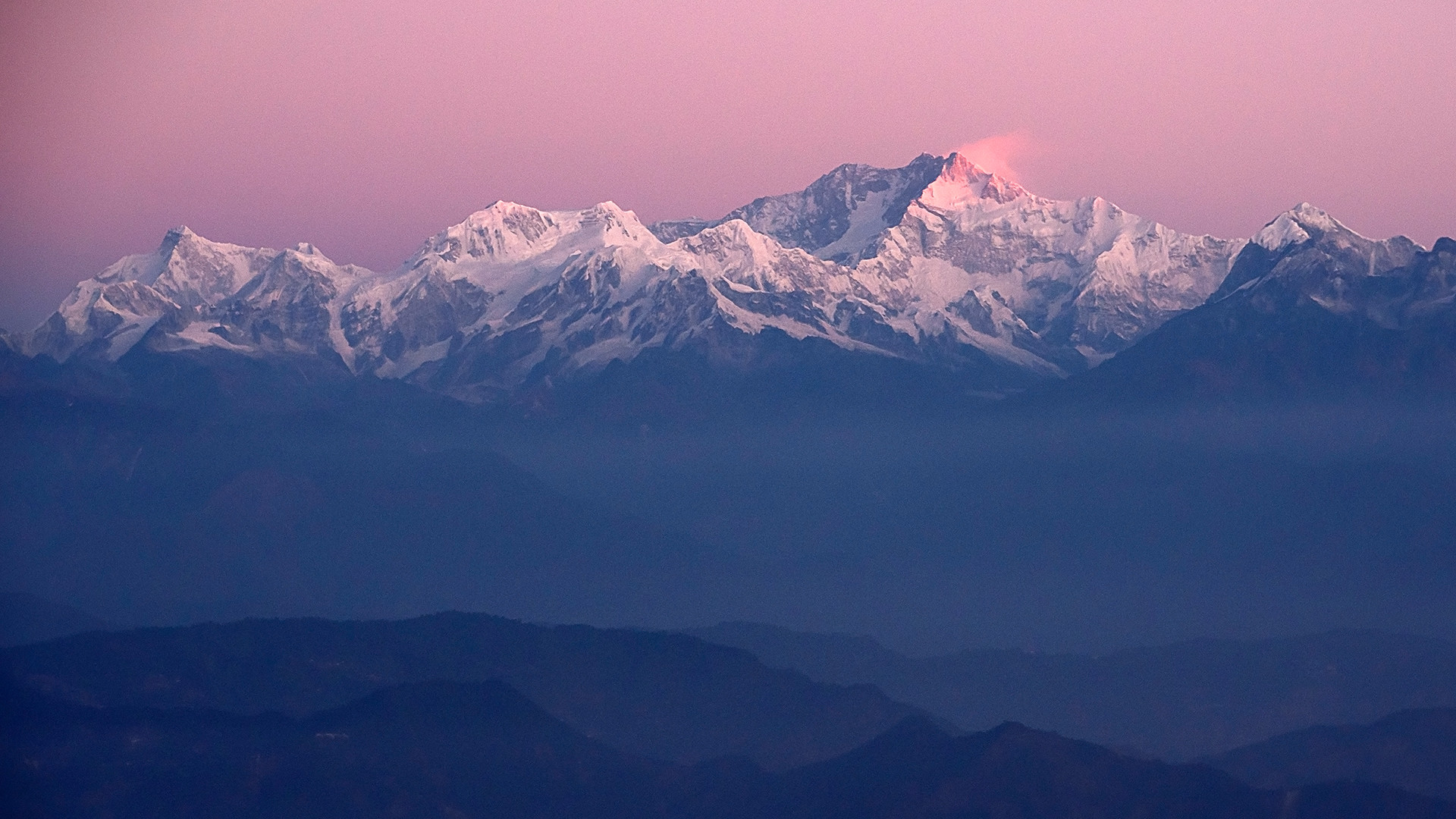 1920x1080 File:Magnificent-kanchanjhunga-mountain-range-in-nepal-.jpg