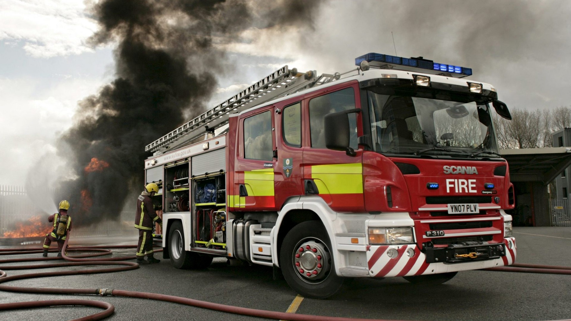 1920x1080 Fire and Scania Fire Truck: