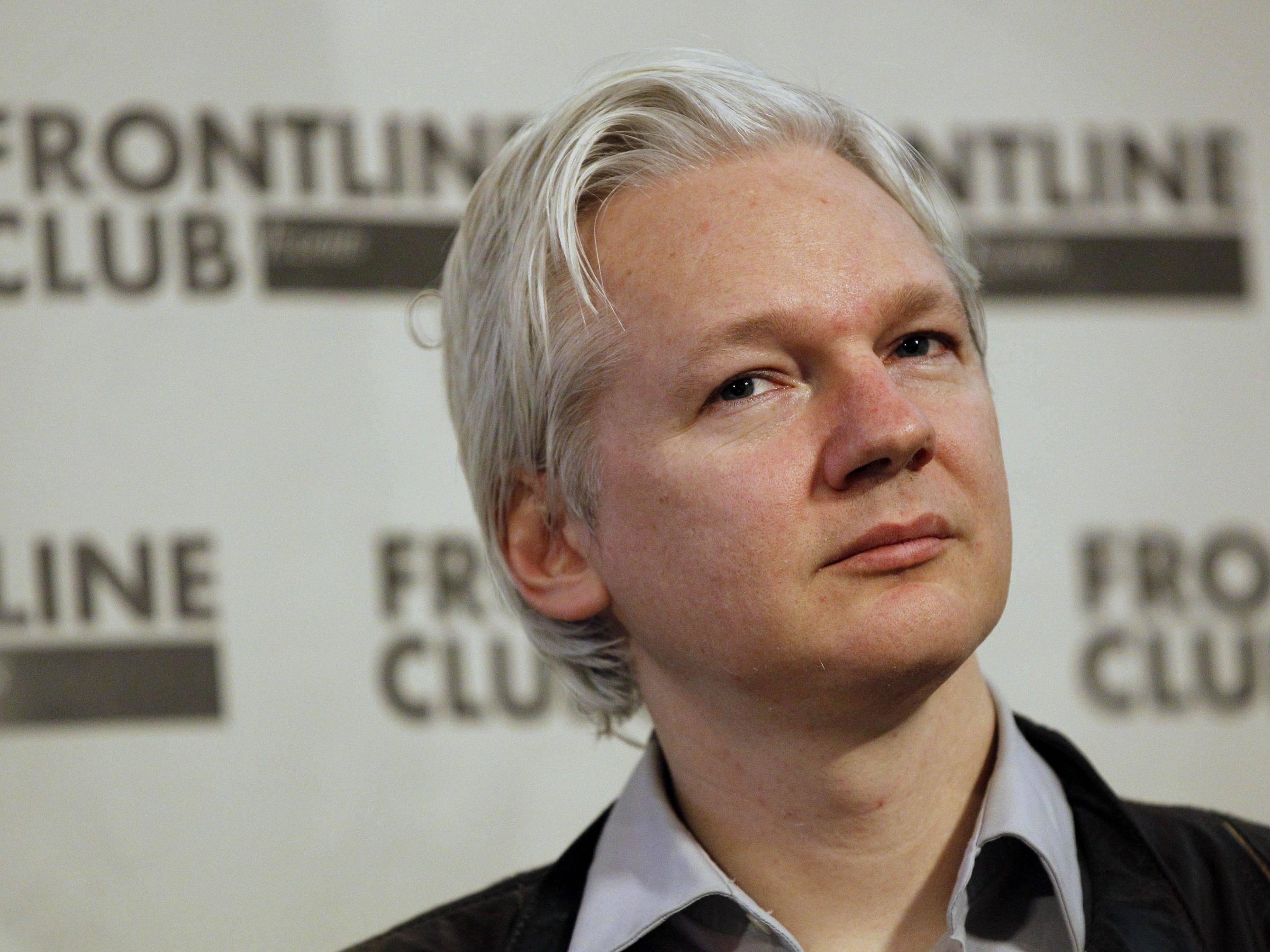 2400x1800 WikiLeaks founder Julian Assange appears at a 2012 press conference in  London. Author Peter Carey says he was drawn to Assange's story because of  their ...