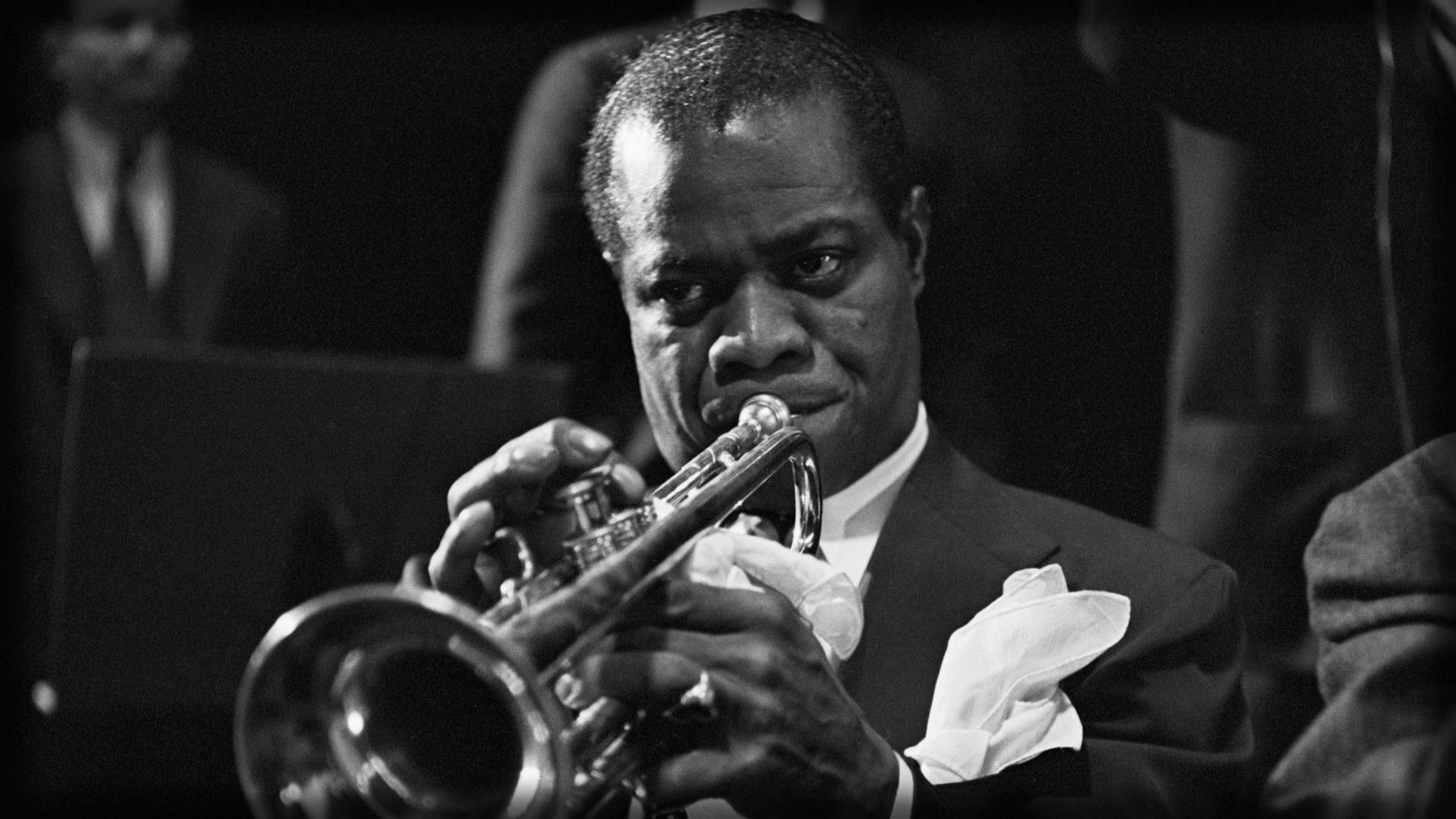 3840x2160  Wallpaper louis armstrong, pipe, jacket, ring, look