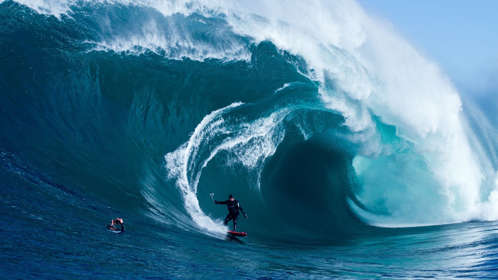 1920x1080 Very extreme surfing, huge waves - HD wallpaper download .