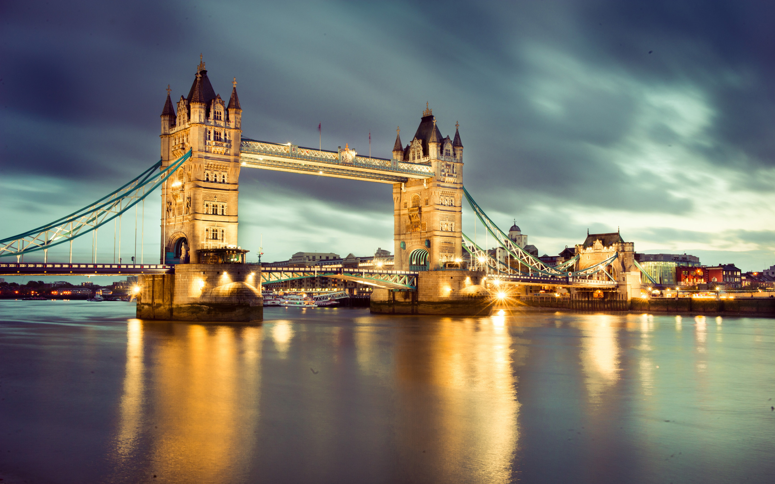 2560x1600 Tower Bridge London At Night
