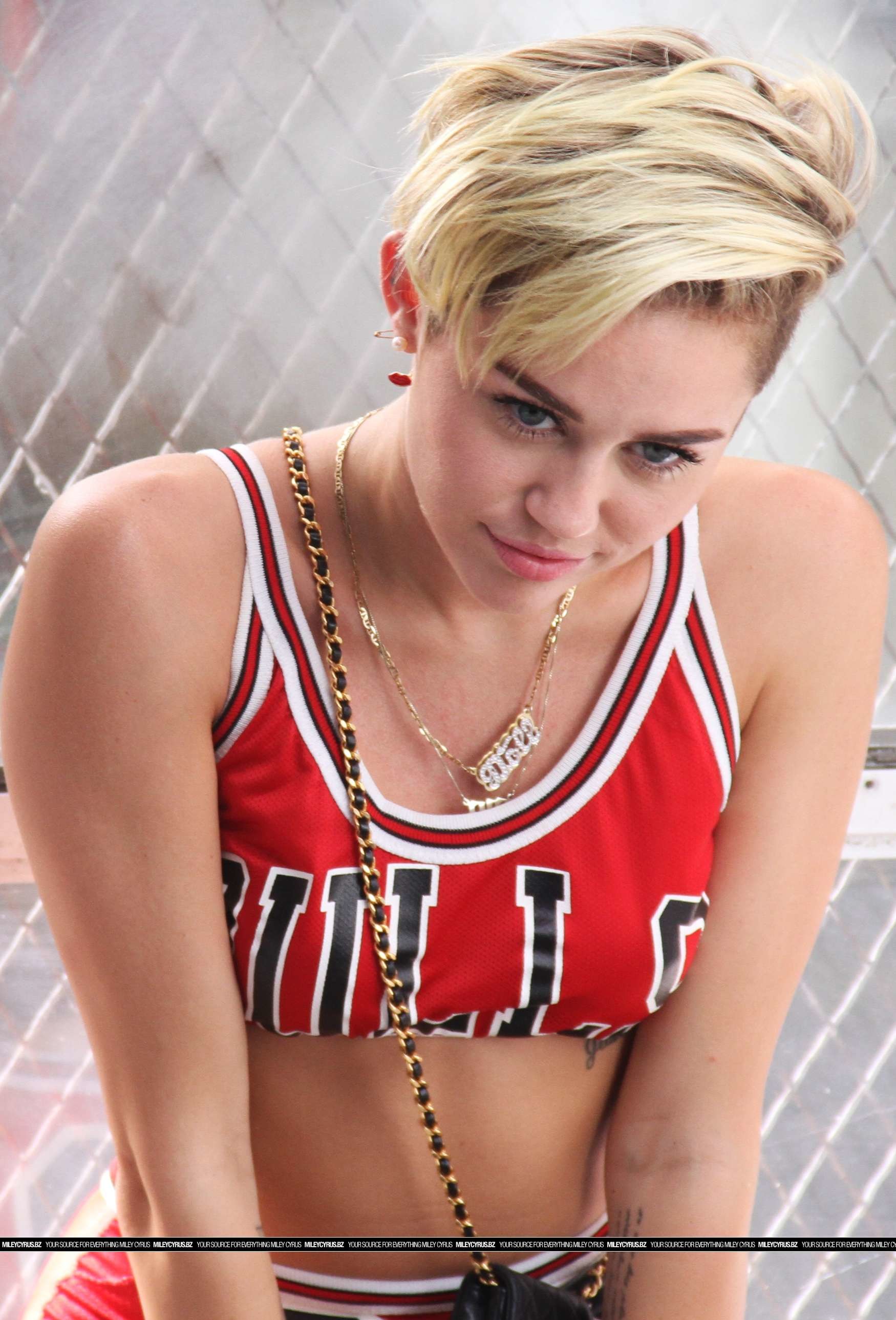 1750x2577 Miley Cyrus – 23 Music Video Portraits -03 - Full Size