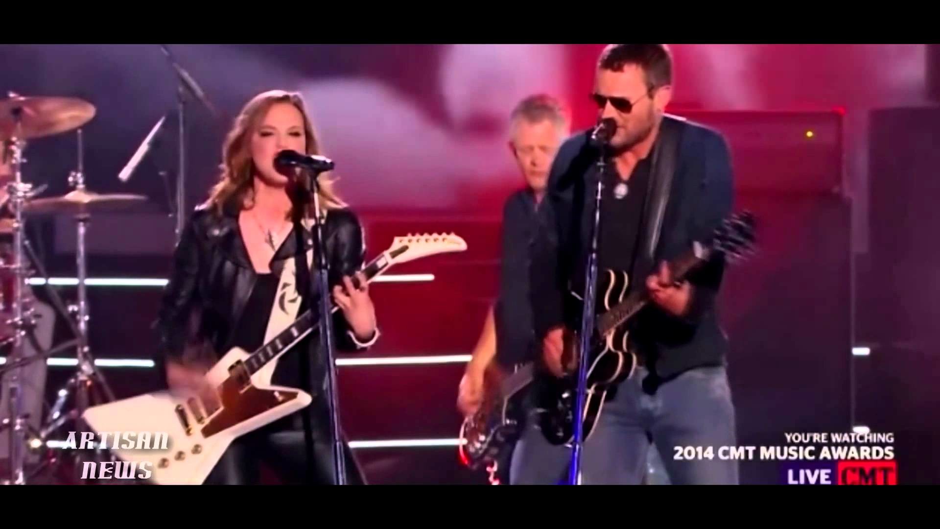 1920x1080 HALESTORM LZZY HALE WOWS CMT AWARDS AUDIENCE WITH ERIC CHURCH