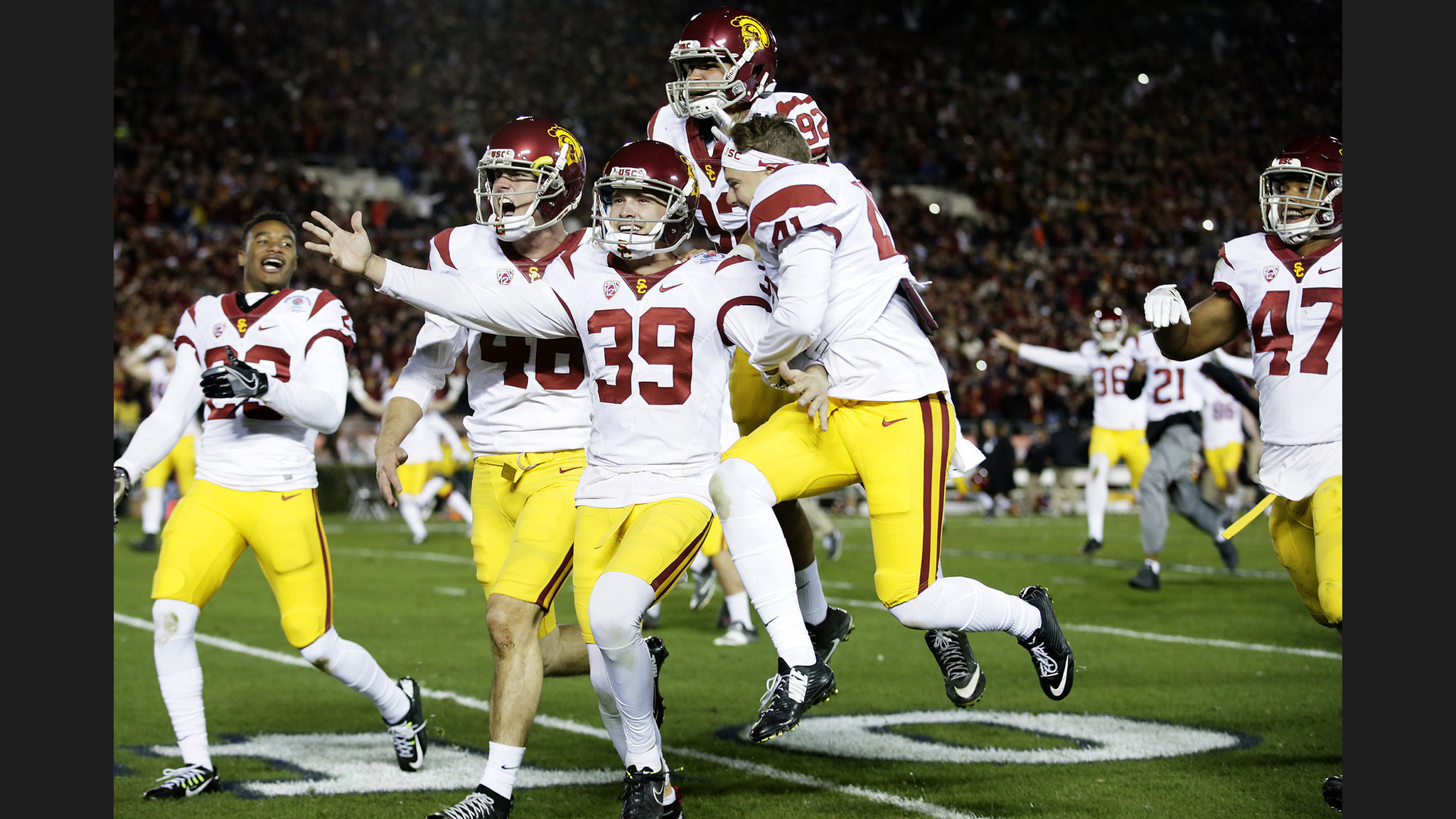 2048x1152 USC fights on and on — and wins a thrilling Rose Bowl on a last-second  field goal - LA Times